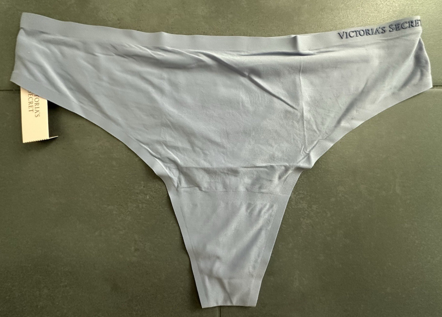 Victoria’s Secret Body by Victoria Flex Mid Rise Thong Panty Lavendar Size L NEW