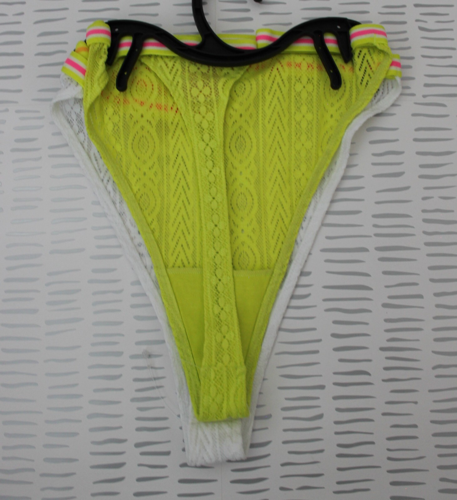 No Boundaries Juniors Crochet Lace String Thong 2 Pk Multicolor Size XL NWT