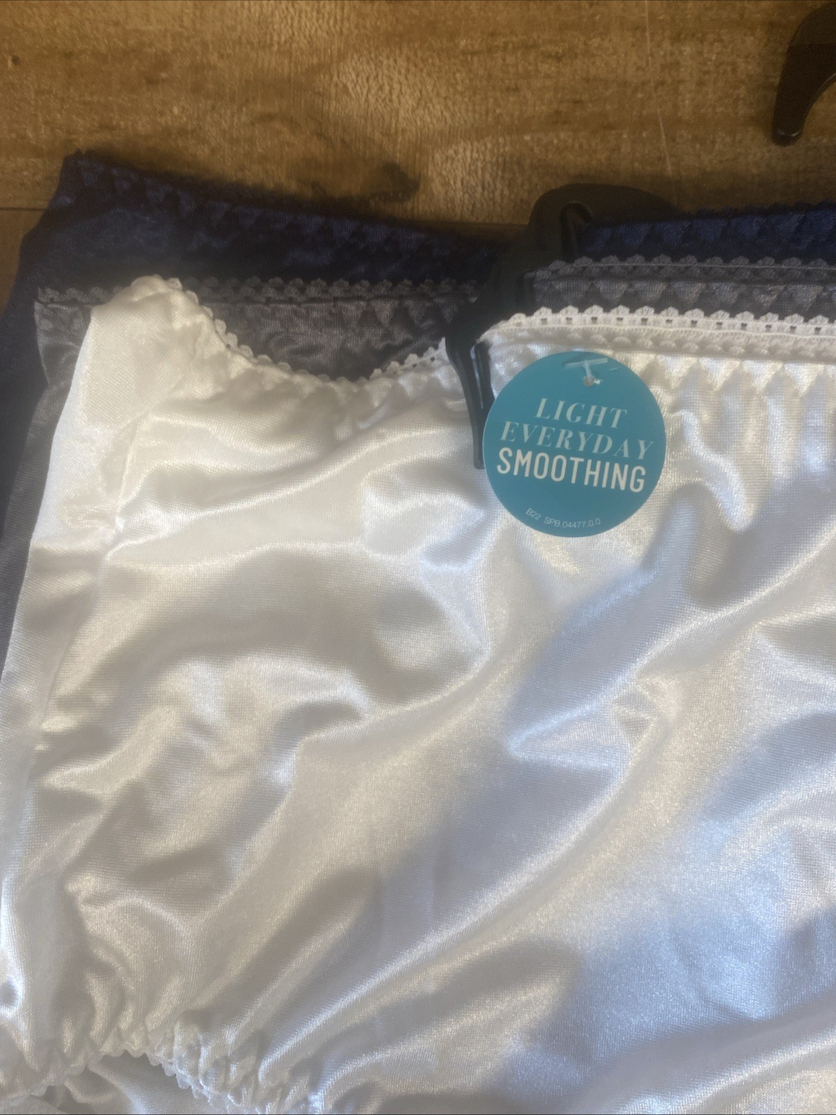 3 Pack VANITY FAIR WOMEN BRIEFS 4XL/11 Light control Undershaper Navy/Gray/White