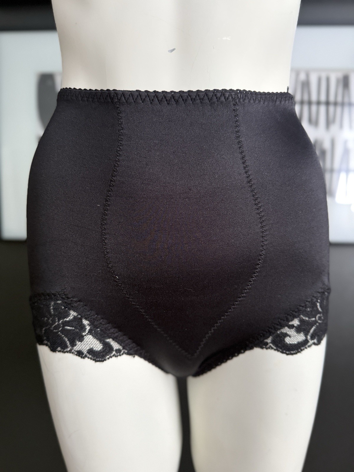 Rago Shaper Panty Brief With Lace Style 919 Size M – NWOT