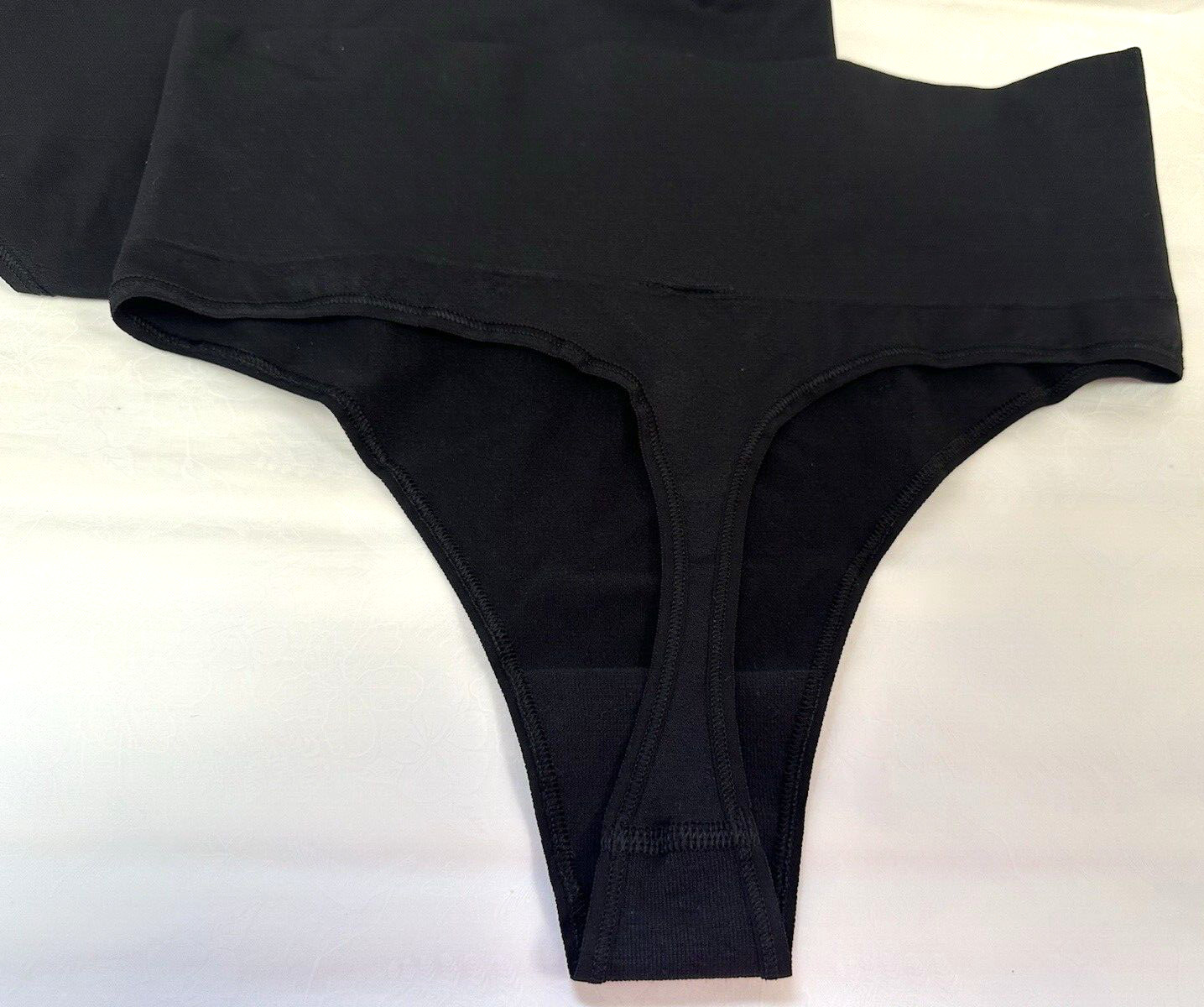NEW M&S Shaping 2 pack light control Cool Comfort thongs in rose quartz or black