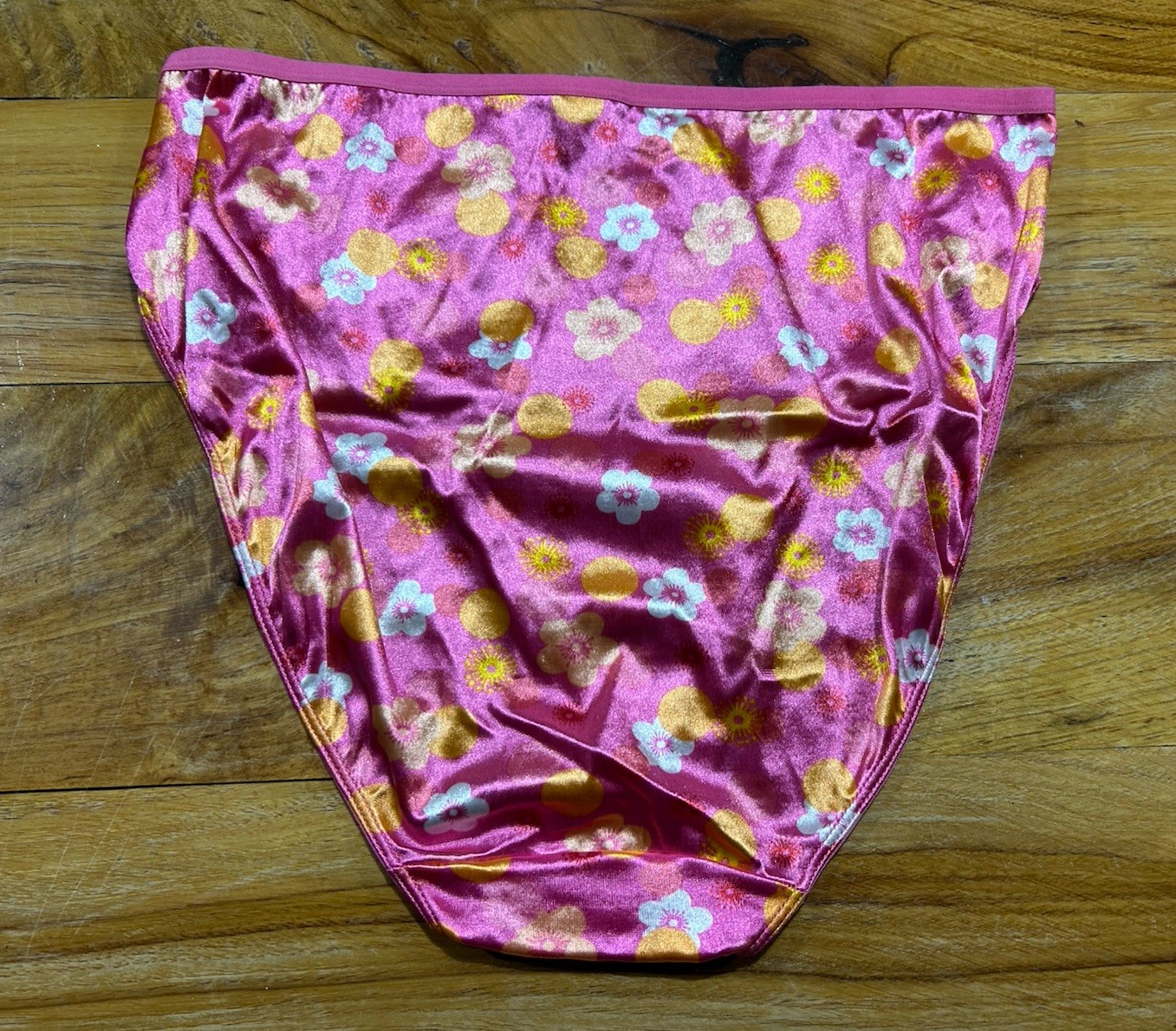 Vintage DELICATES Shiny PANTIES Hi-Cut Brief SATIN Stretch Second Skin Sz 8