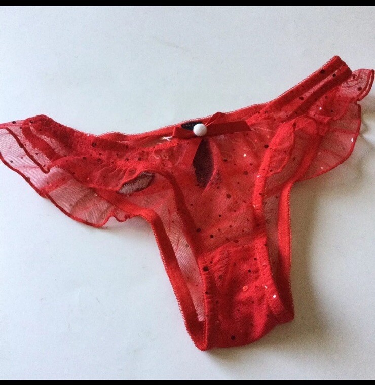 ANN SUMMERS MERRY KISSMAS RED SPARKLE PANTY SIZE MEDIUM NWOT
