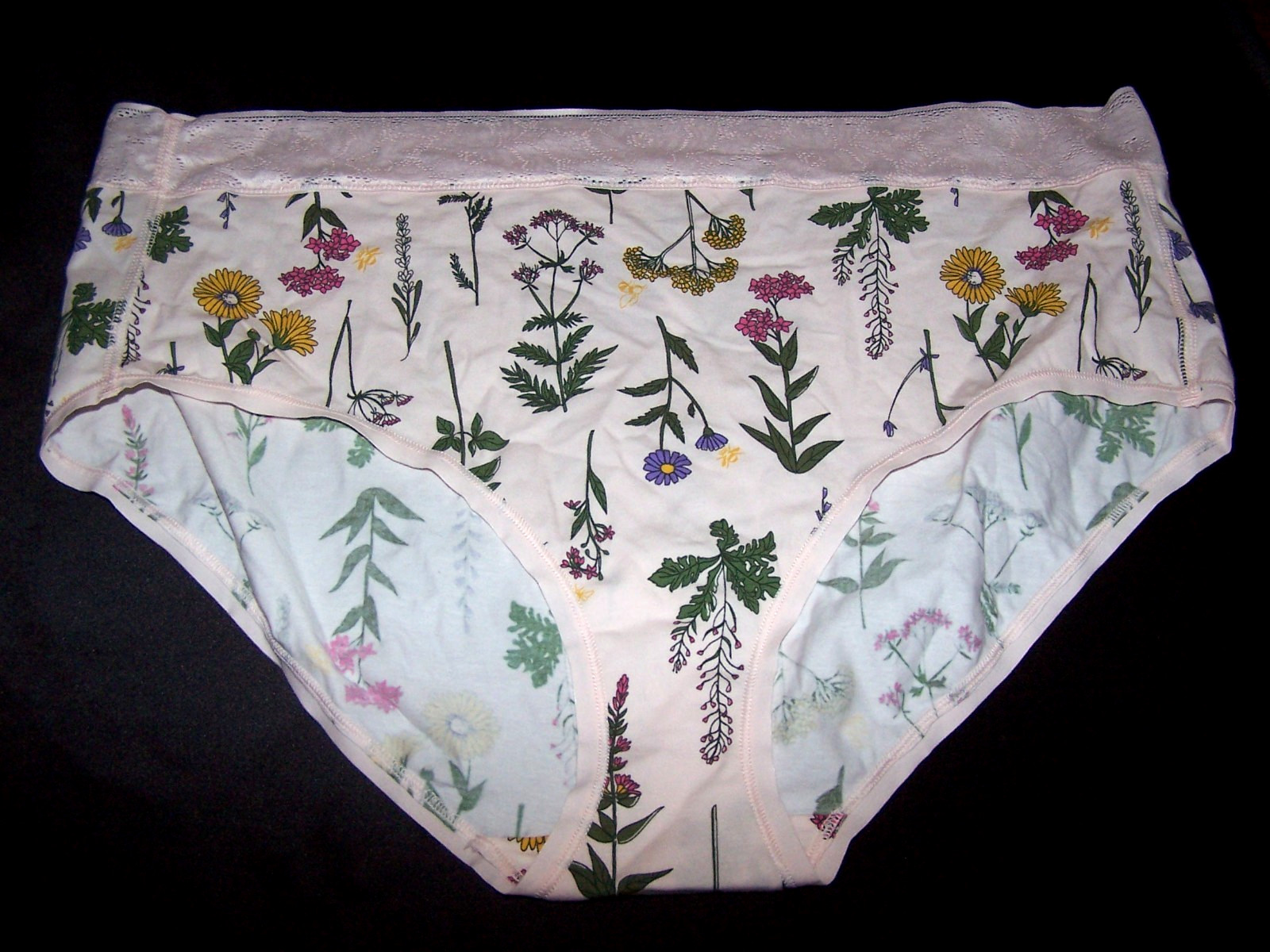 Duluth Trading Pale Pink & Multi Floral Organic Cotton Panties – Size XL