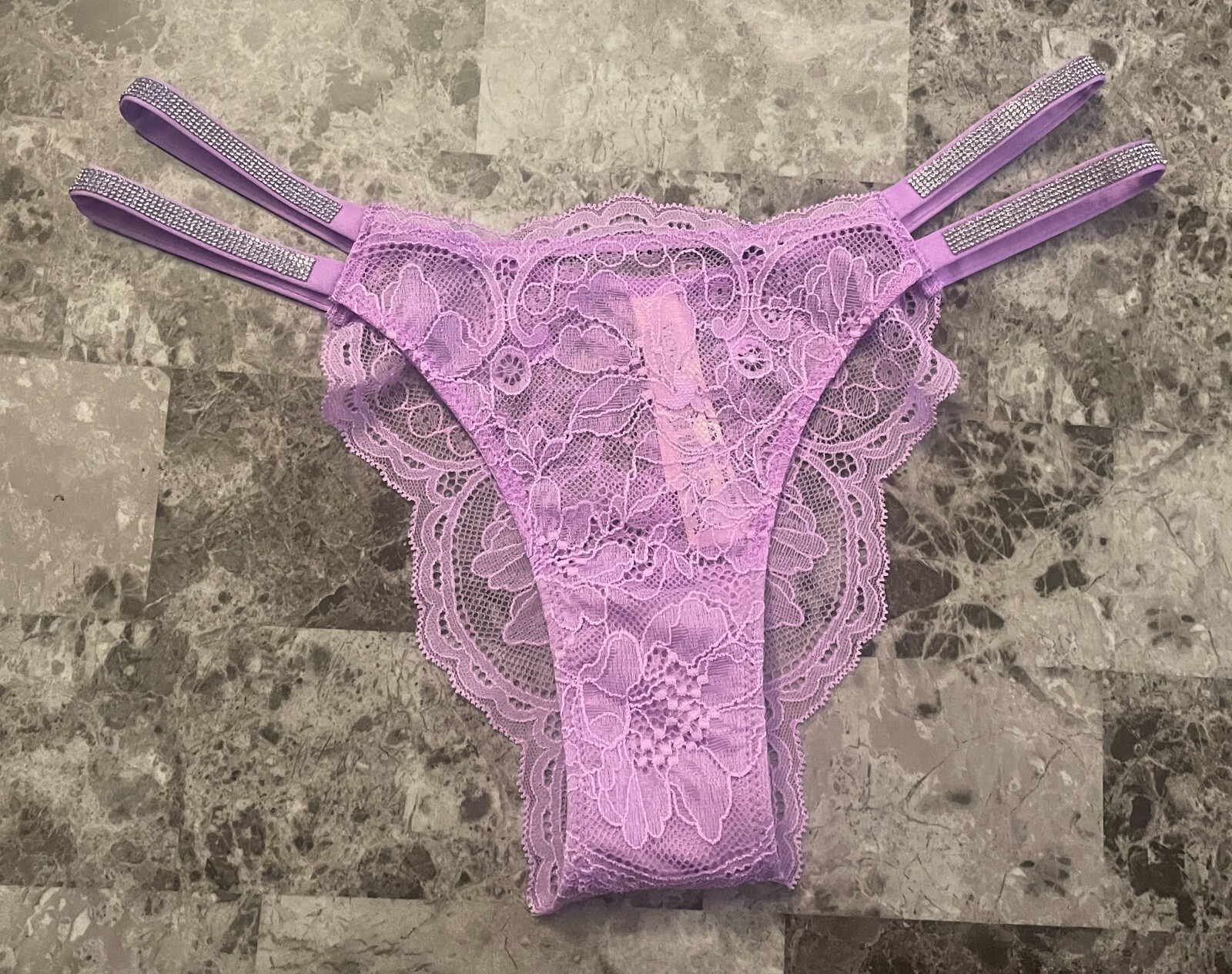 NWT VICTORIA’S SECRET LAVENDER RHINESTONE DOUBLE SHINE STRAP BRAZILIAN PANTIES