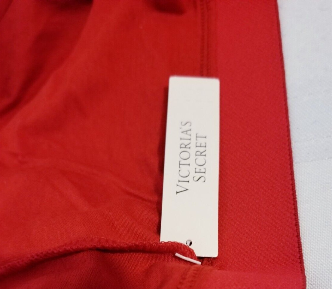 NWT VICTORIA’S SECRET Hiphugger Hipster Pantie SIZE XL RED W/LOGO Bling Bling