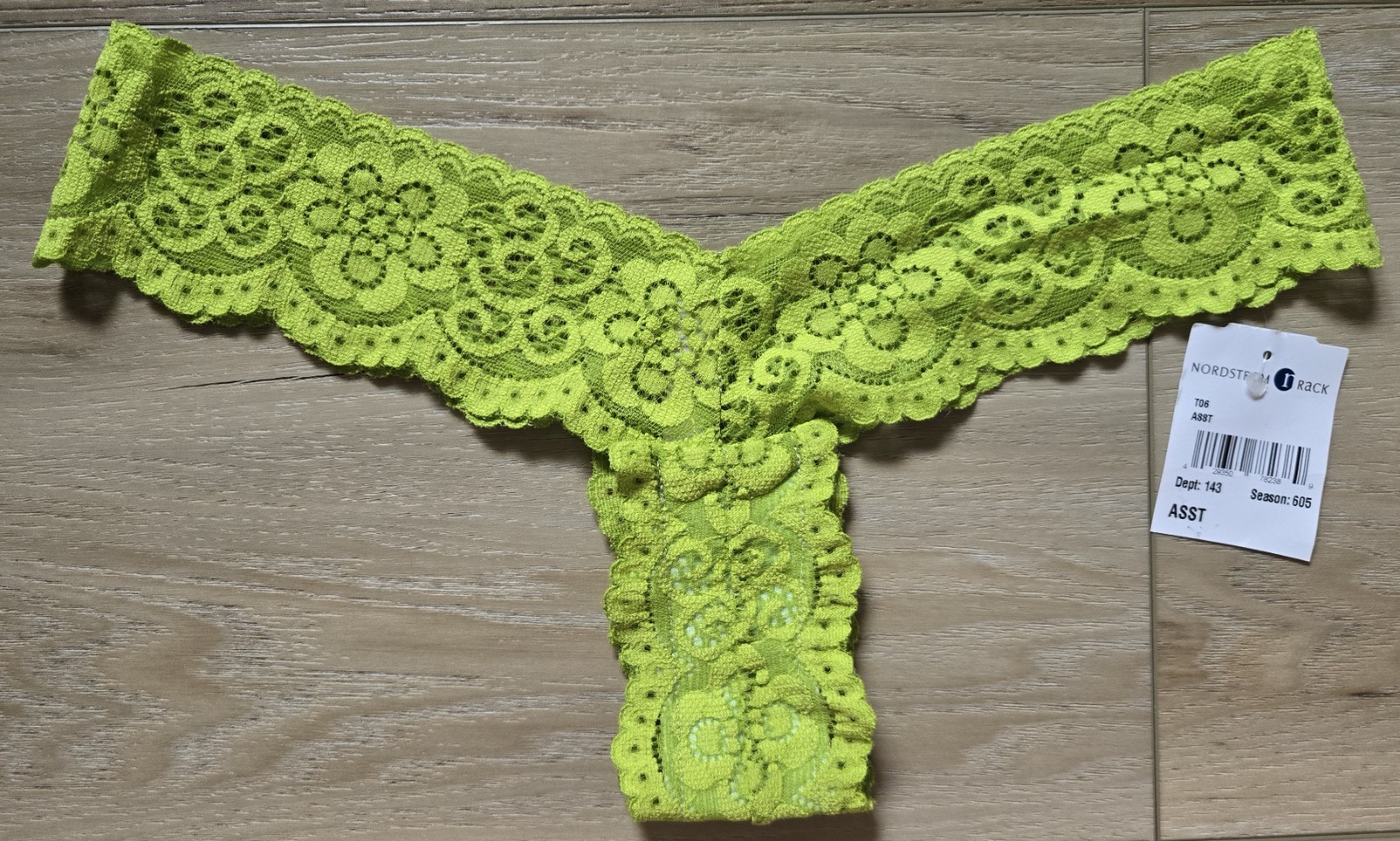 NWT Nordstrom Rack Acid Green Sheer Nylon Blend Lace Thong String Panties S