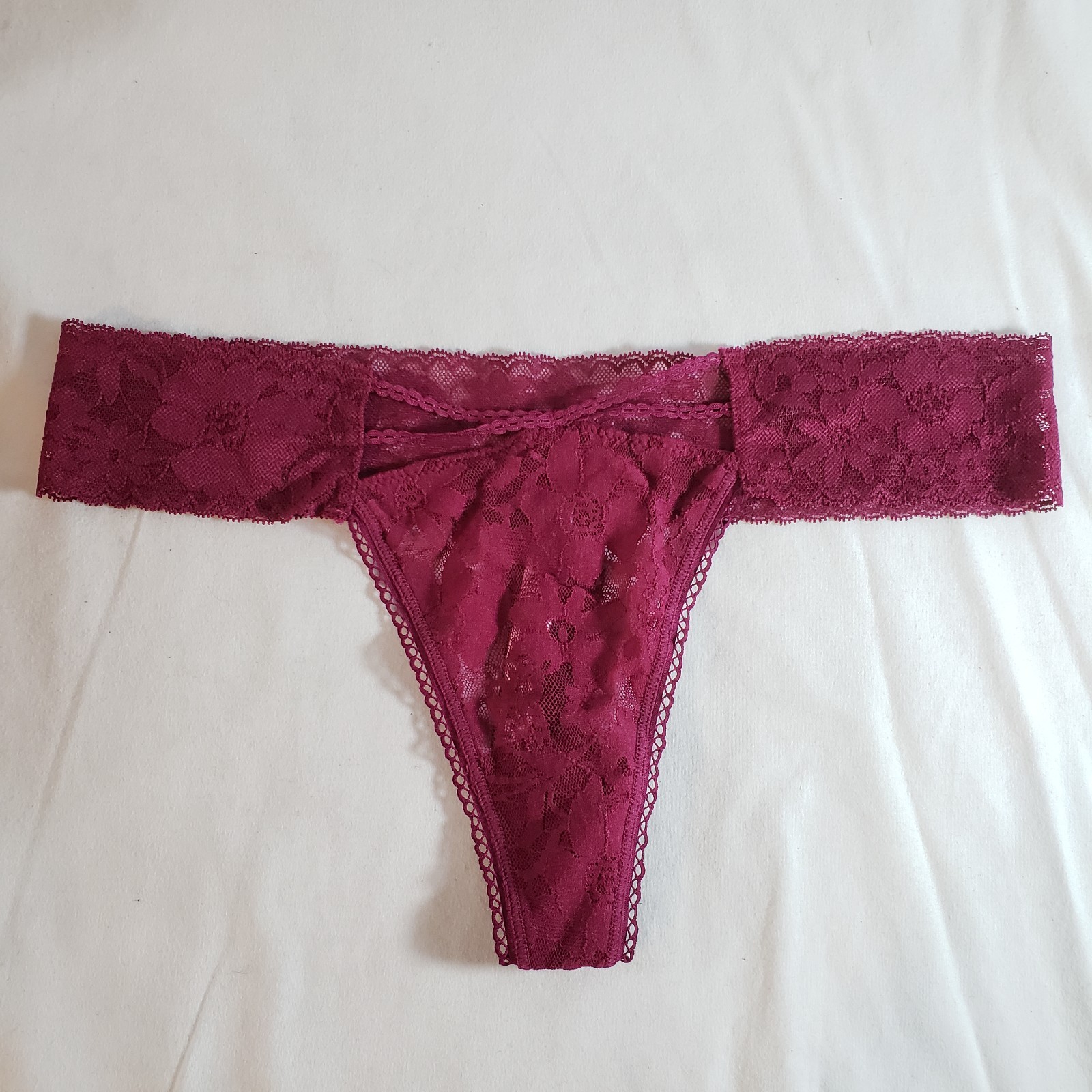 Victoria’s Secret Lace Thong Medium Wine Red Criss Cross Floral