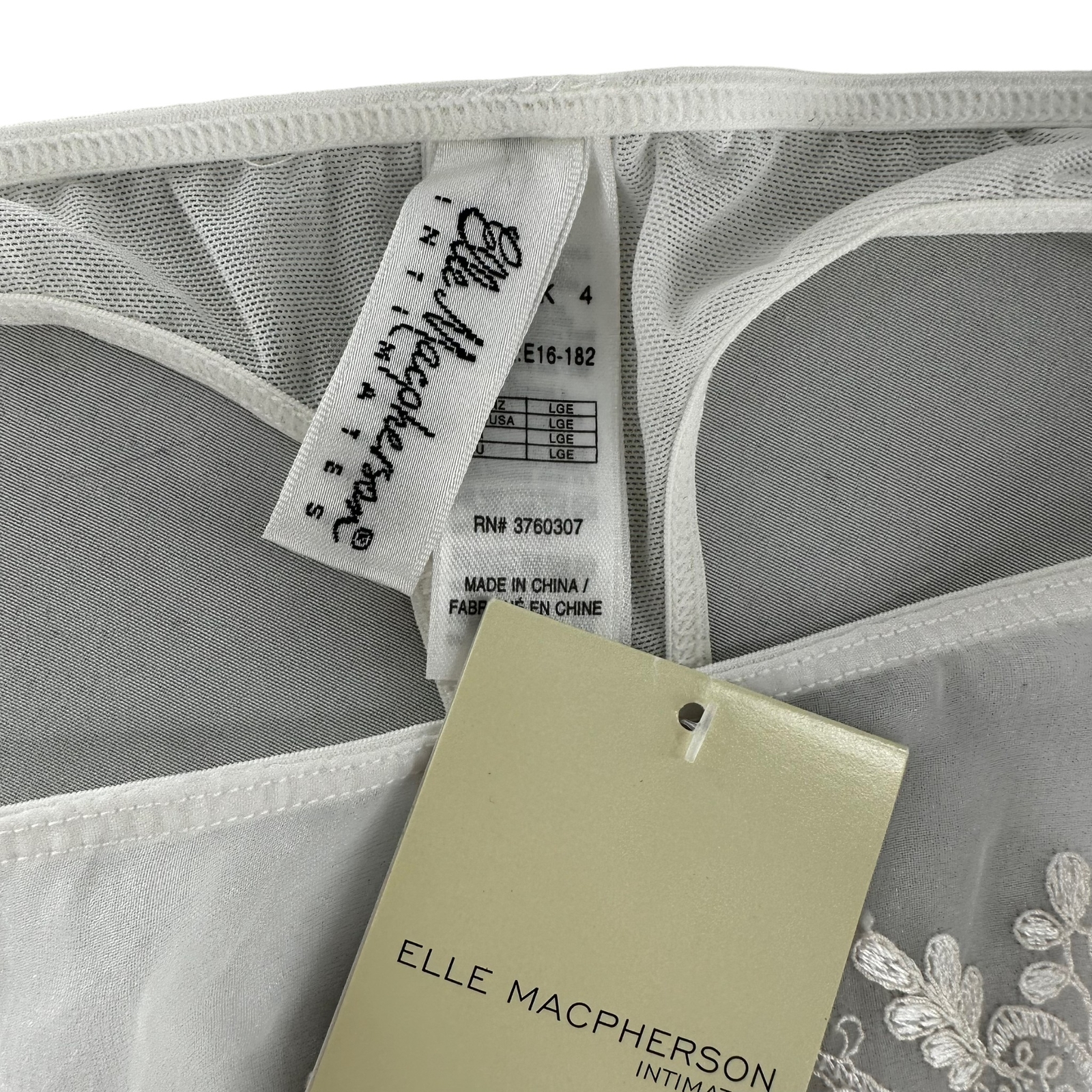 NEW/NWT Elle Macpherson White Floral Lace Thong Bikini Panties Size Large