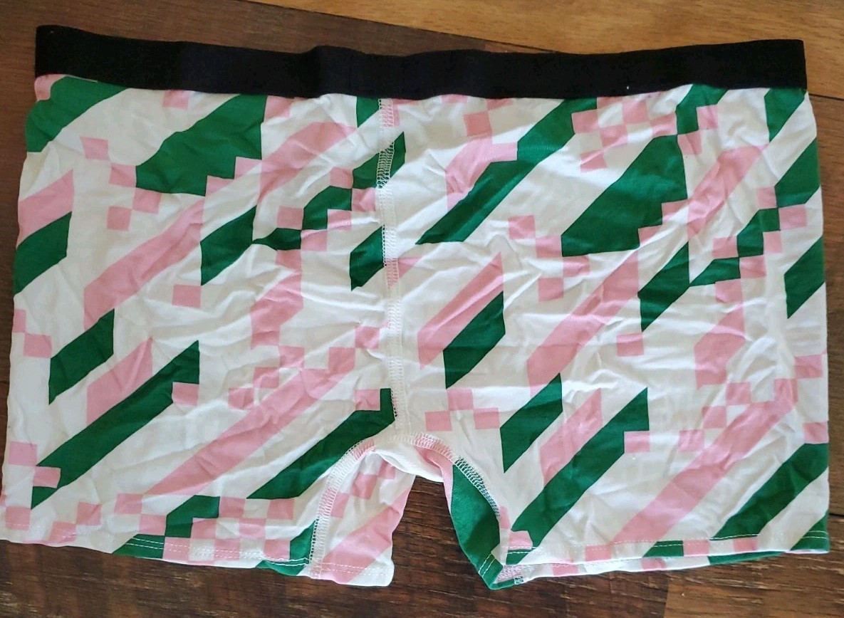 NEW- MeUndies LADIES boyshorts size medium 92% Micromodal *limited quantity* NWT