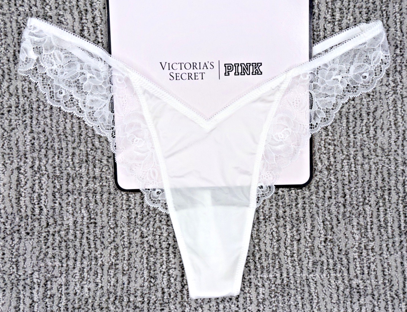 Victoria’s Secret Very Sexy NWT Medium White Lace Trim High Leg Thong Panty