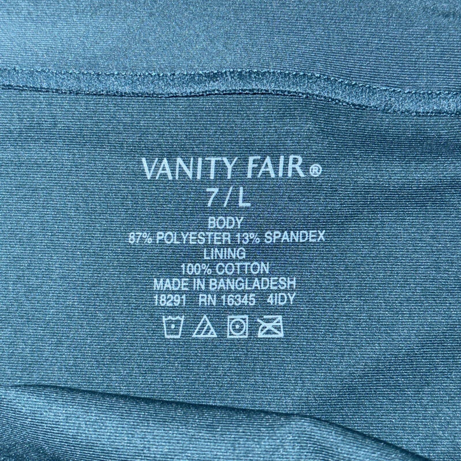 Vanity Fair Bikini Panty 7/LARGE Beyond Comfort Silky Stretch 2 Pair NEW