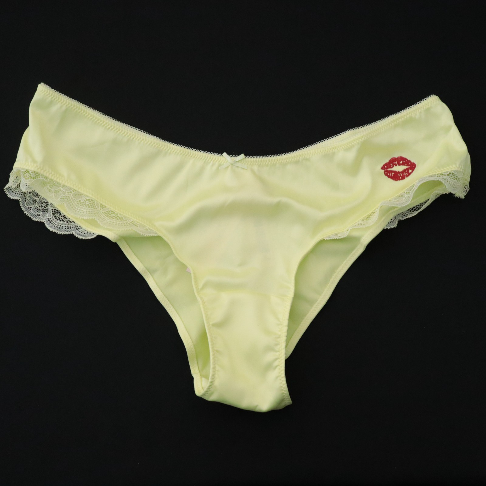 Victoria’s Secret Tease Satin Kiss High Leg Cheeky Panty M