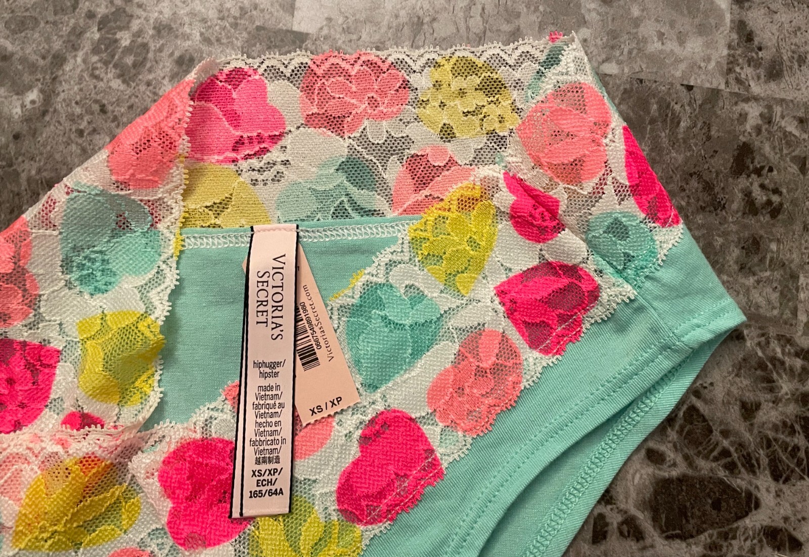 NWT VICTORIA’S SECRET XS GREEN PINK YELLOW HEART LACE RARE HIPHUGGER PANTIES