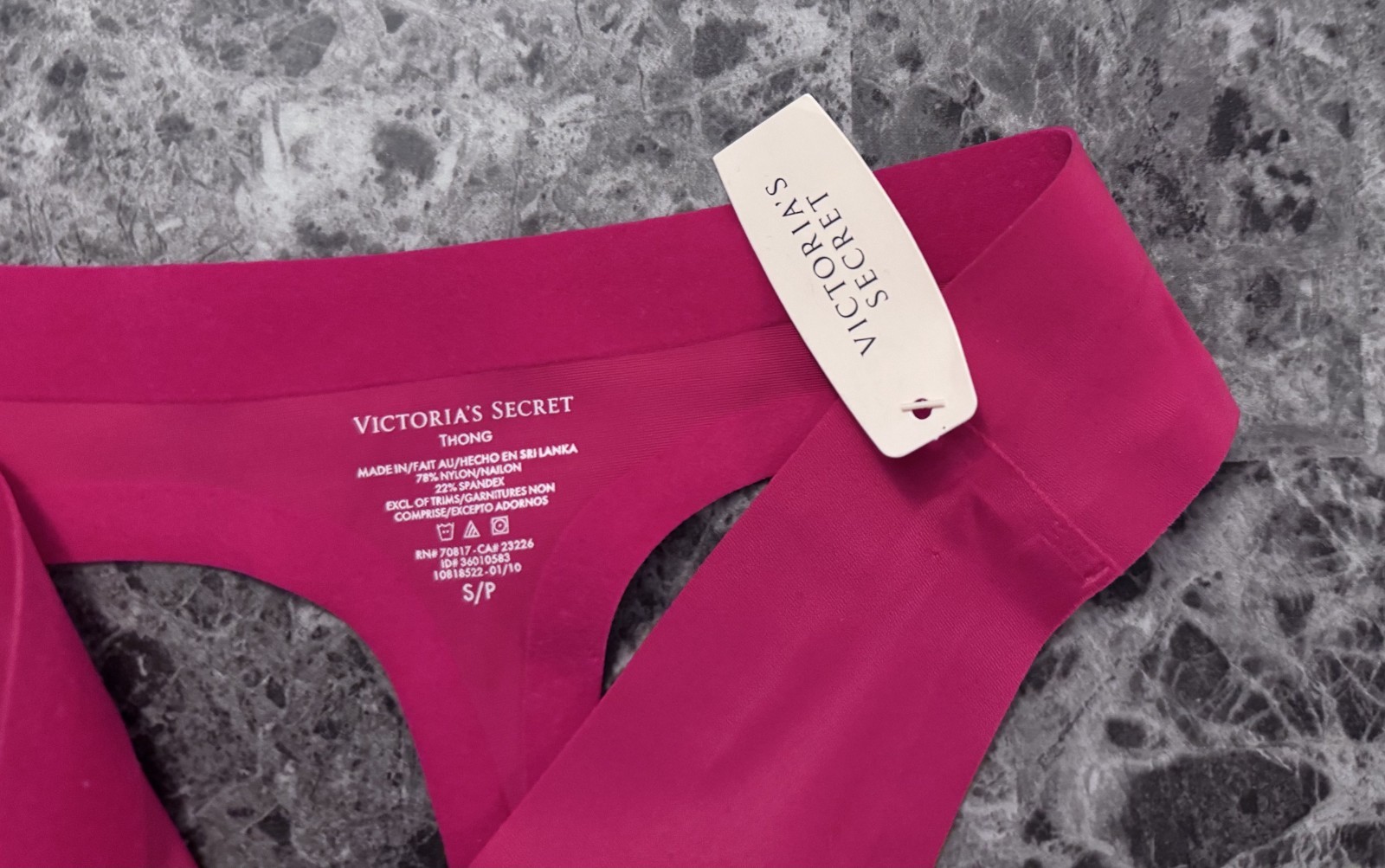 NWT VICTORIA’S SECRET SMALL PINK SMOOTH THICK VINTAGE RARE THONG PANTIES