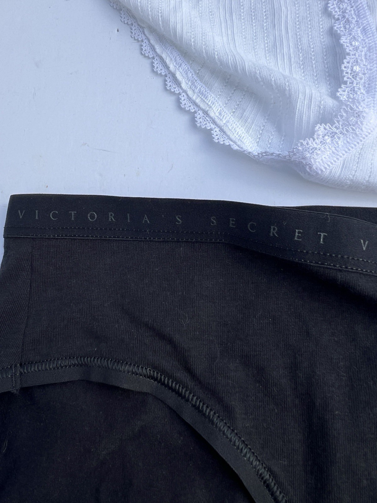 VICTORIA’S SECRET Lot Of 2 Black Logo & Solid White Band Panties w/ Pink Bow XL