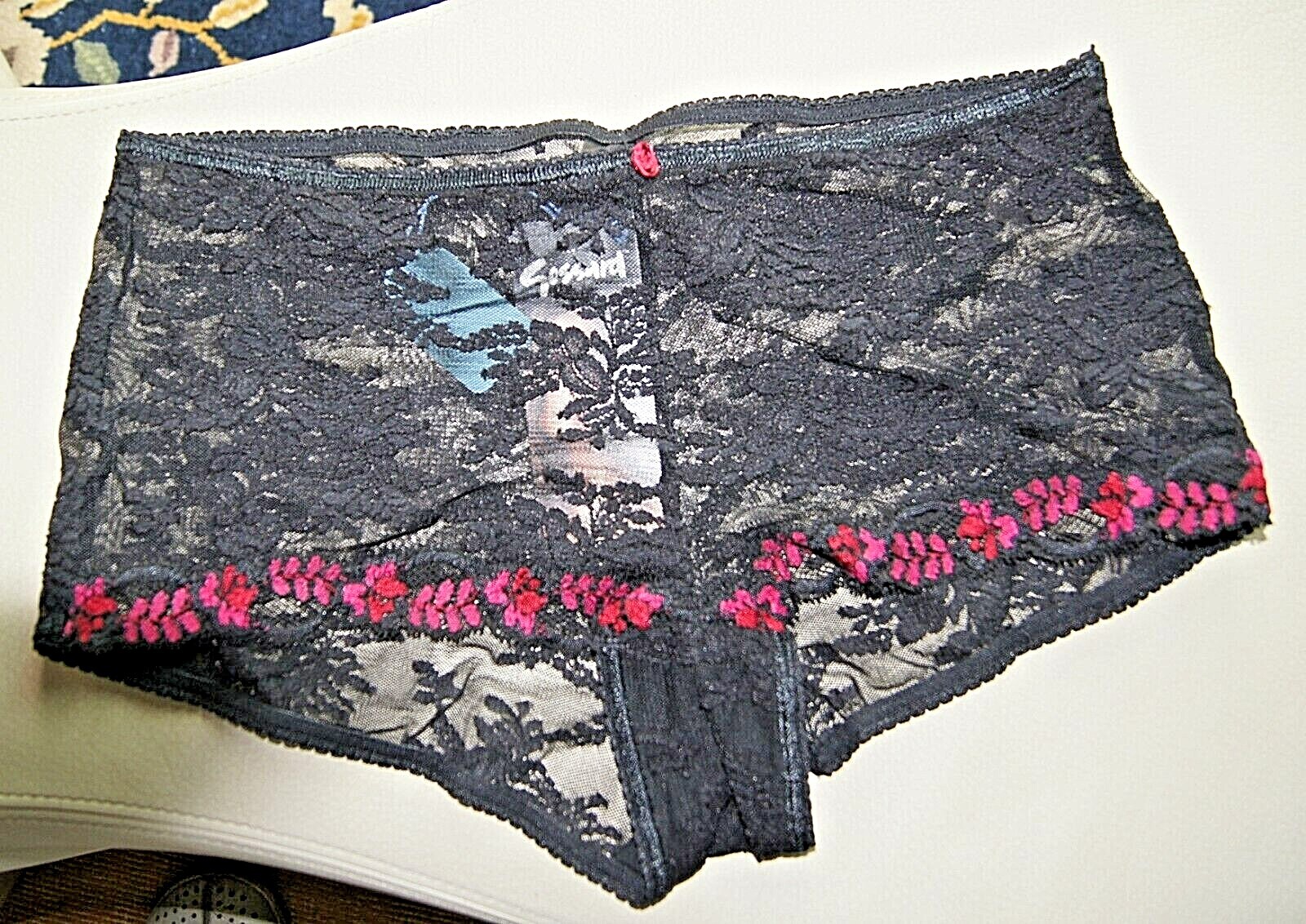 Gossard Black/Red Sheer Embrace Deep Lace Shorts