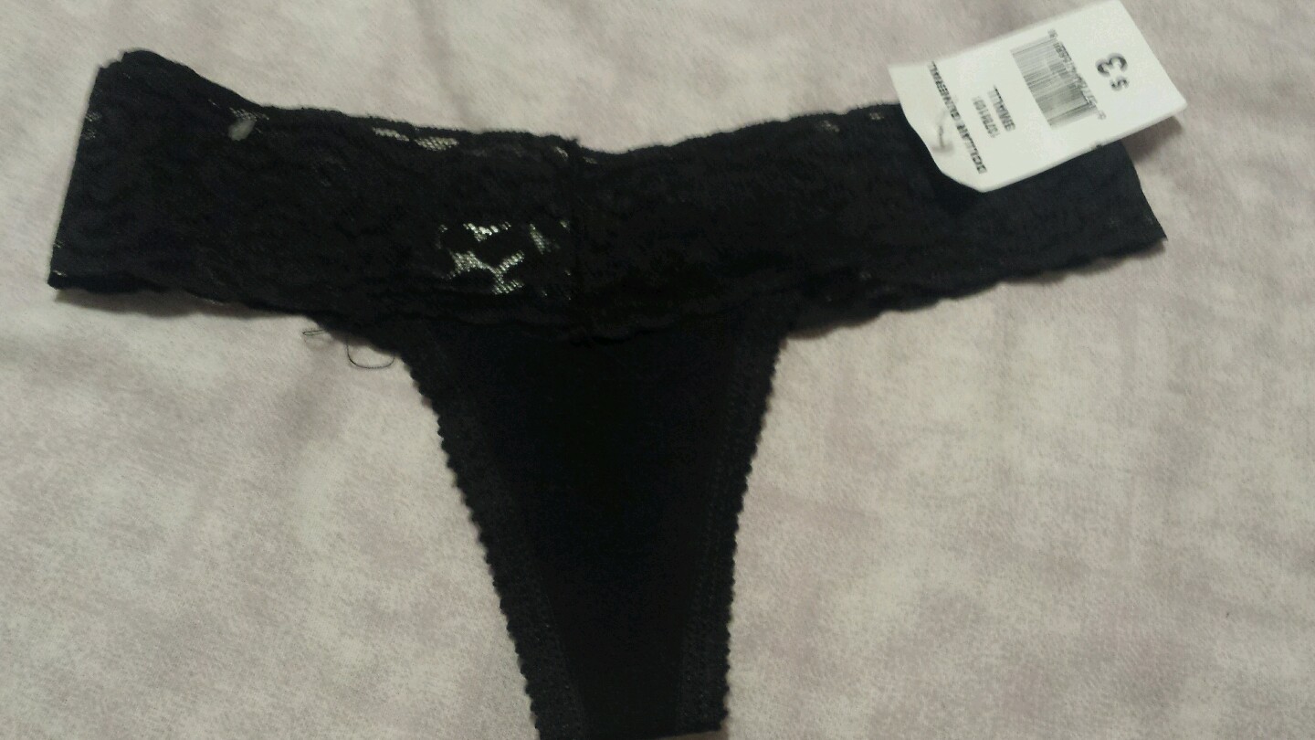 Dollar general black thongs