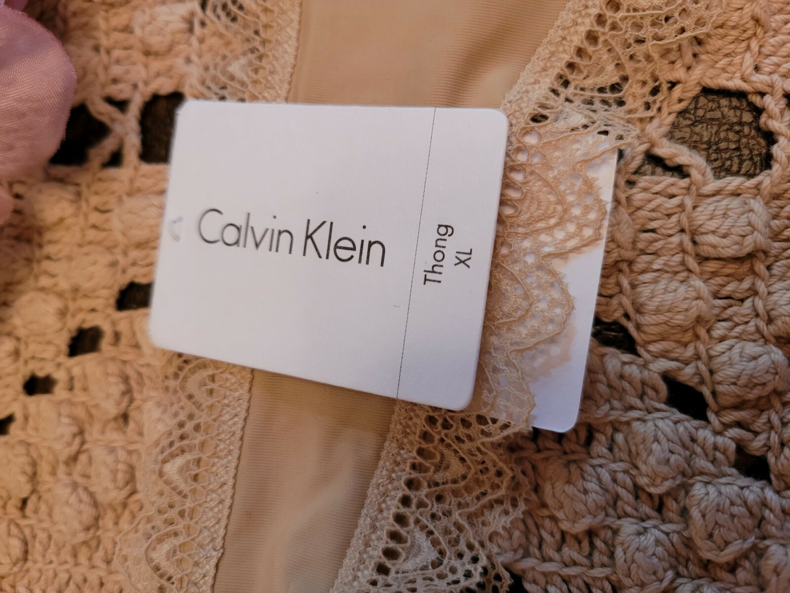 XL/8 CALVIN KLEIN SeXy Luxury Lace Thong Panty~Style QD3705-265 NWT