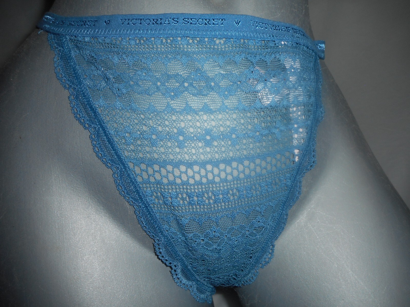 N/WO/T Victoria’s Secret Women’s Blue Lace V String Panty MEDIUM