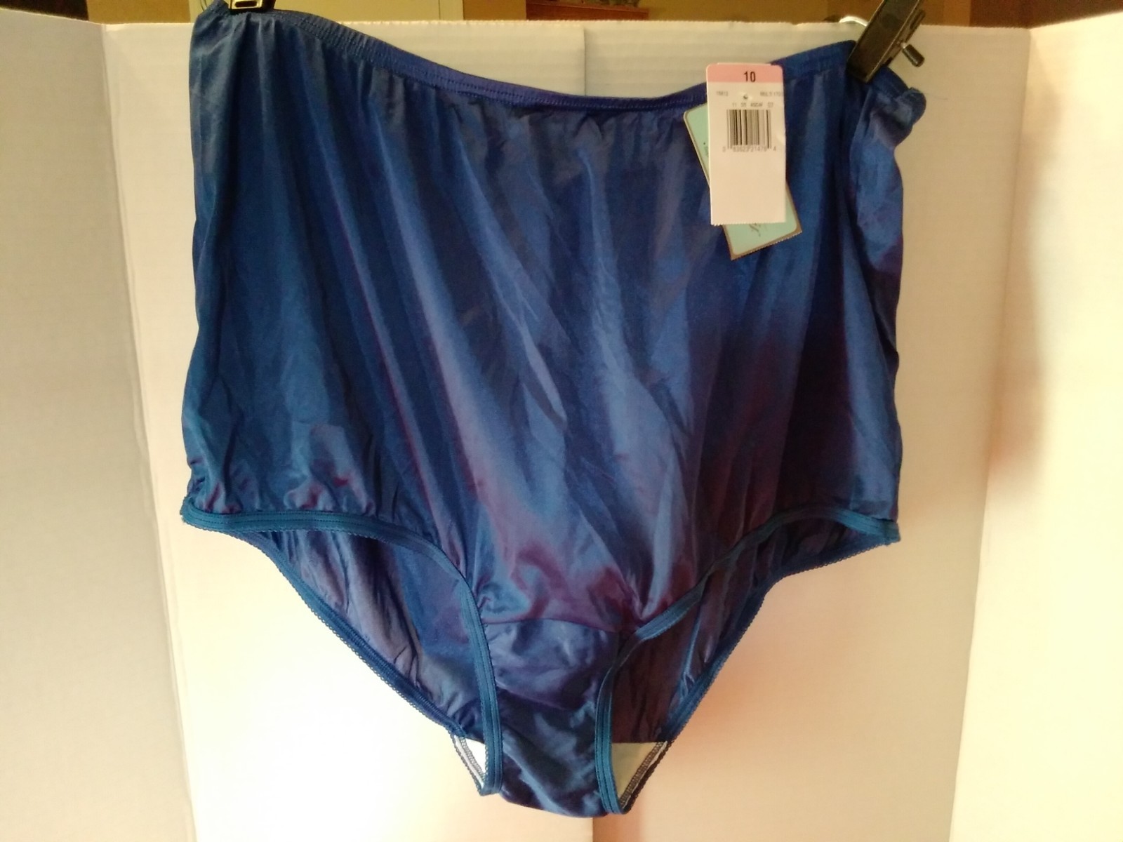 Panties Vanity Fair Perfectly Yours SZ 10 100% Nylon Silky Blue Grannie Panties