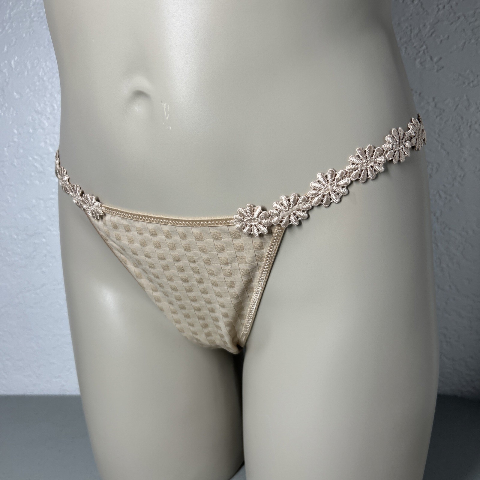 Marie Jo 0600413 Avero String Thong Panty UK EL Floral Band Beige