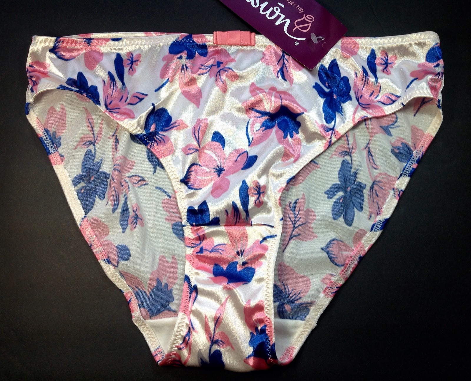 Women Vintage Panties,Bikinis”ILUSION” Size S. Floral Satin Soft W/Decoration