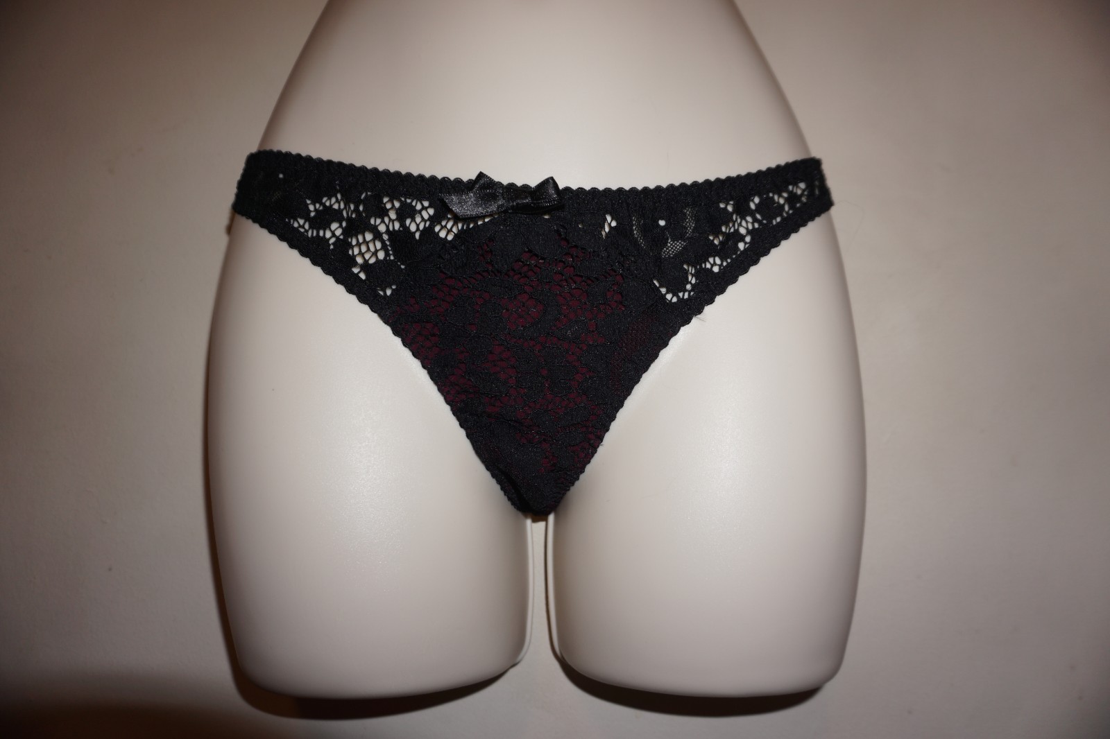 Agent Provocateur Nicolle brief size AP 4 Large black lace with dark cherry NWT