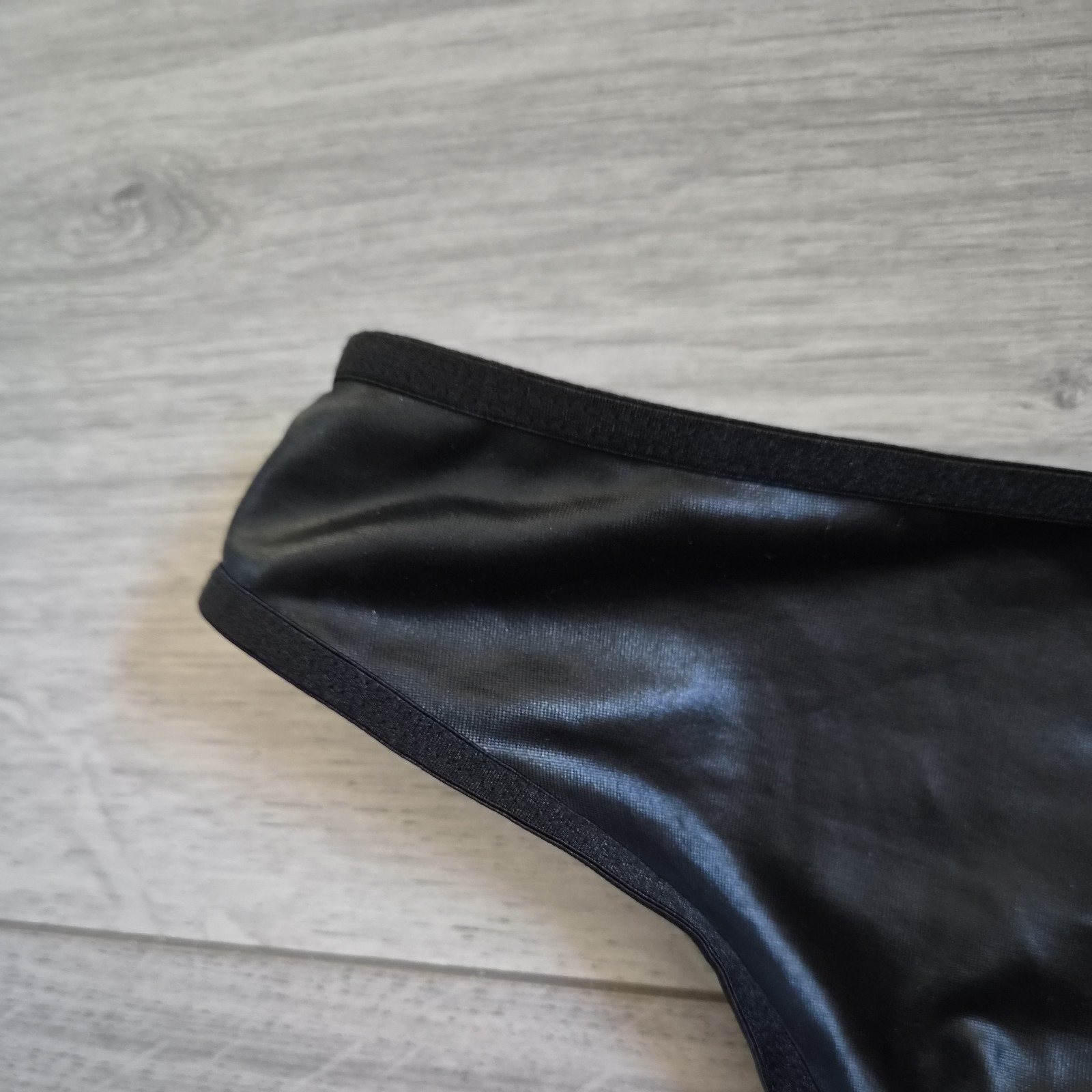 BNWT Ann Summers Black Wet Look Haylan Crotchless Briefs Size Small 6-8