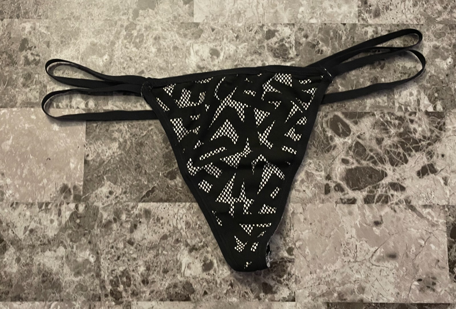 NWT VICTORIA’S SECRET PINK L BLACK WHITE RARE DOUBLE STRAPPY V STRING PANTIES