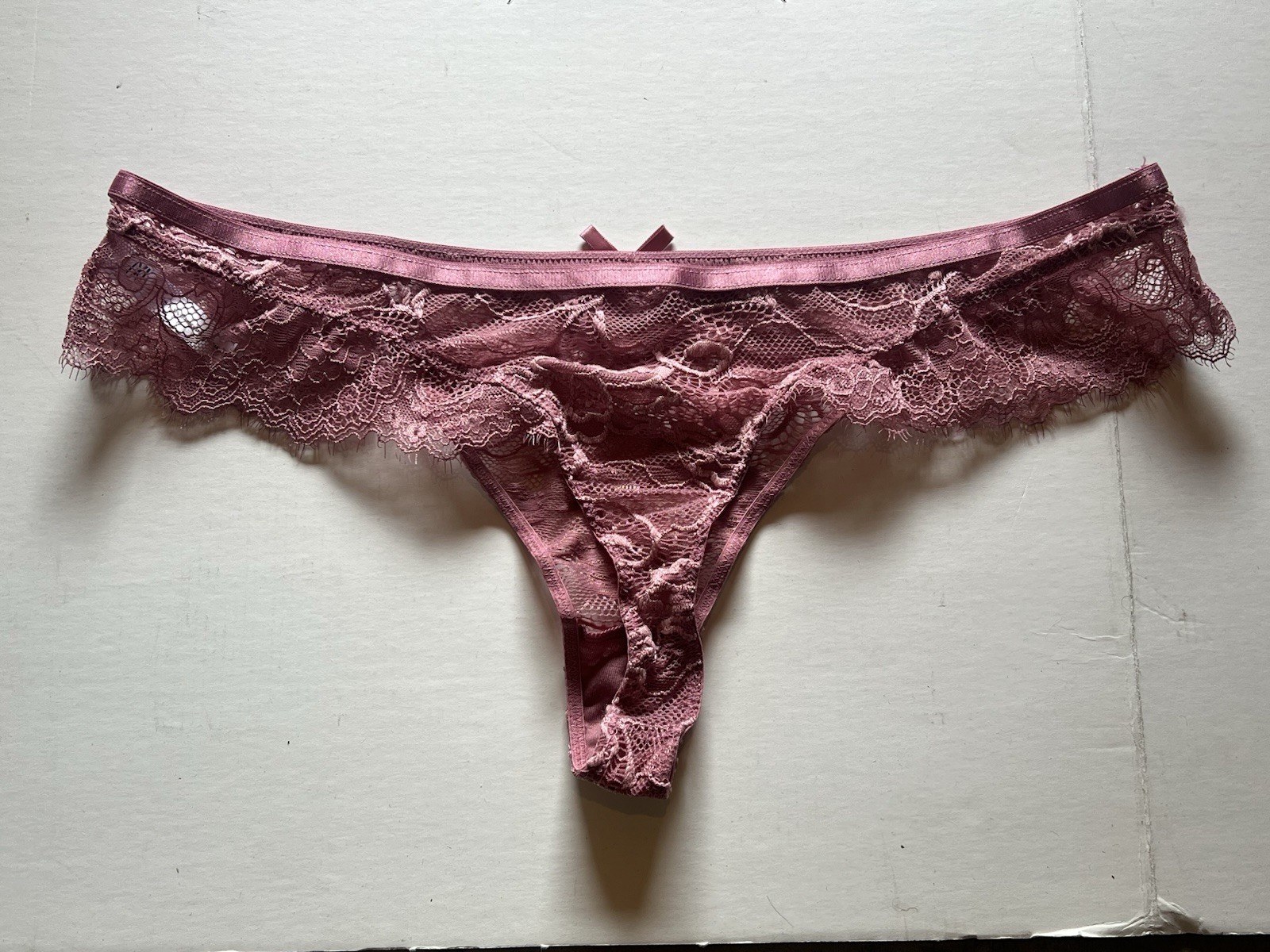 Unbranded Pink Lace Thong Size Large/X-Large