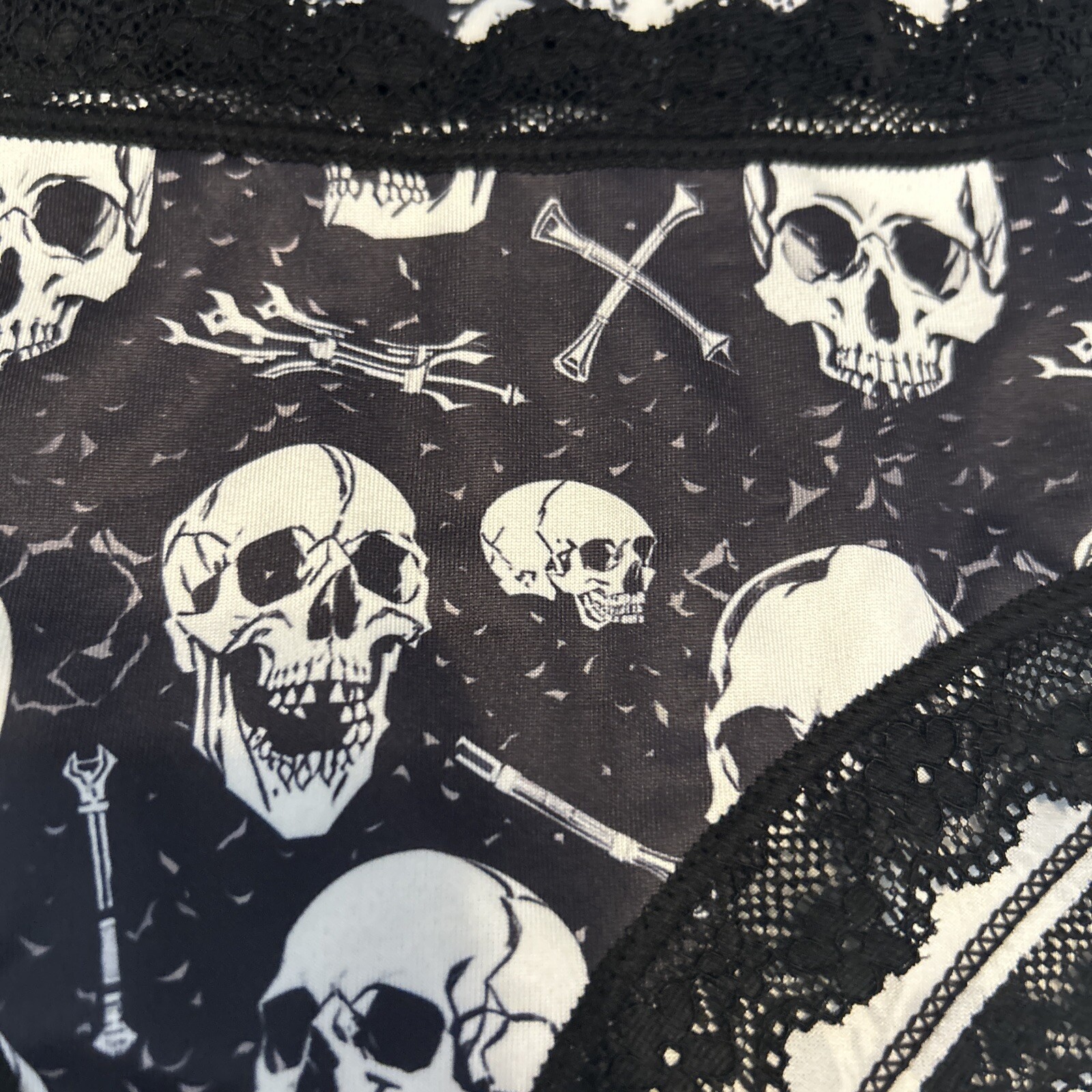 Morvia 3pk lace trim goth Emo panties M skulls stars Moons & Skulls Lingerie