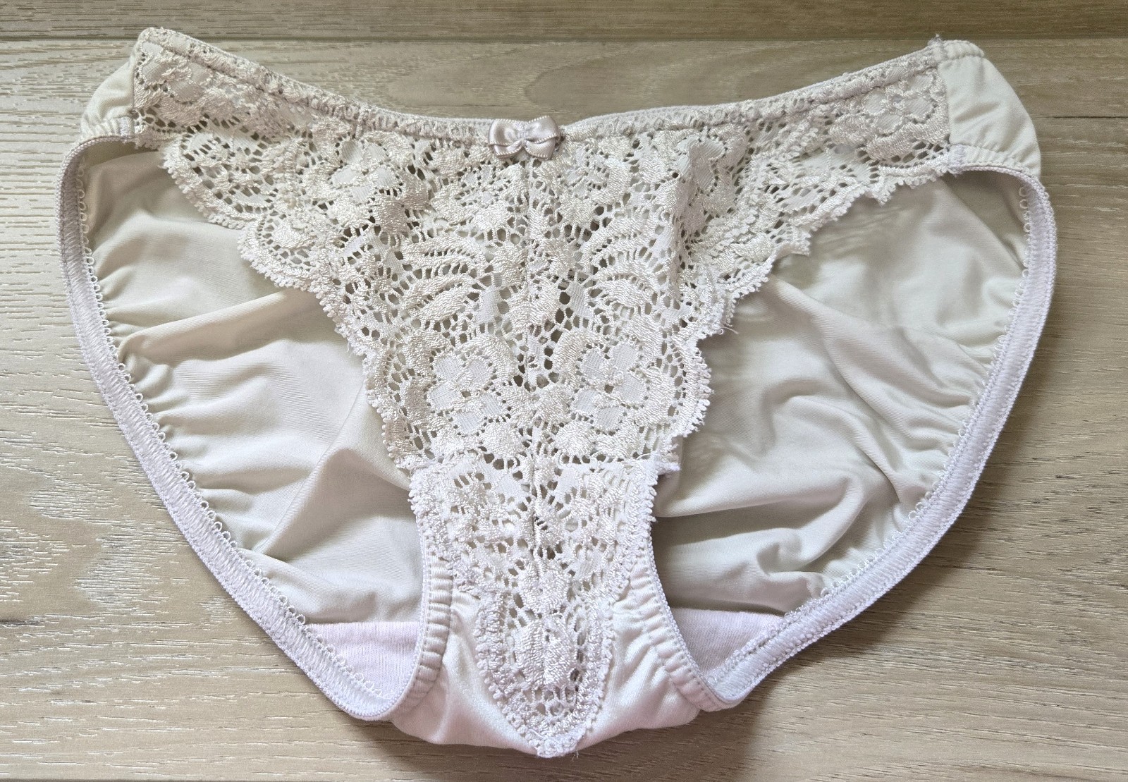 Vintage 1998 Victoria’s Secret Taupe Lace Front Satin Back Bikini Panties S
