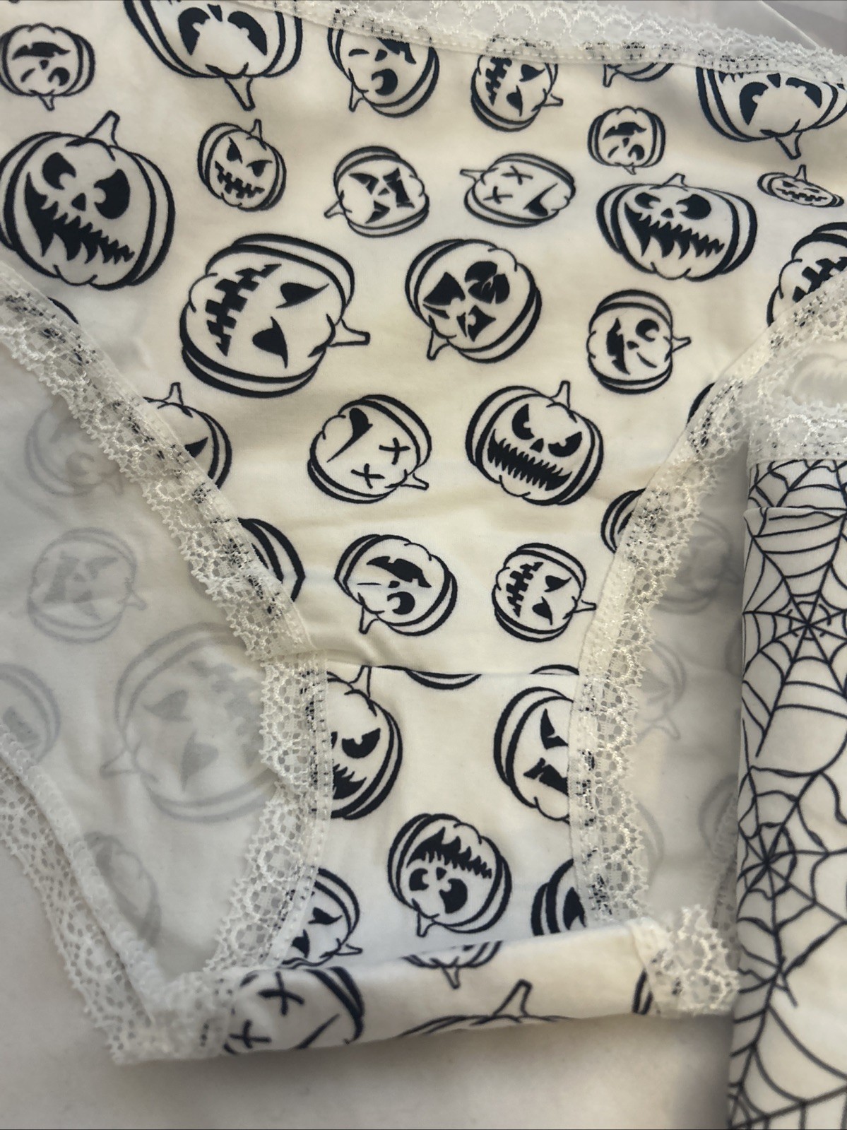 Morvia 3pk lace trim goth Skater Emo panties M Black & White Skull Web Jack New
