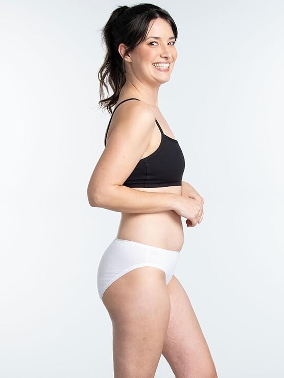 Fruit of the Loom Women’s 360° Stretch Underwear High Performance Stretch Size L