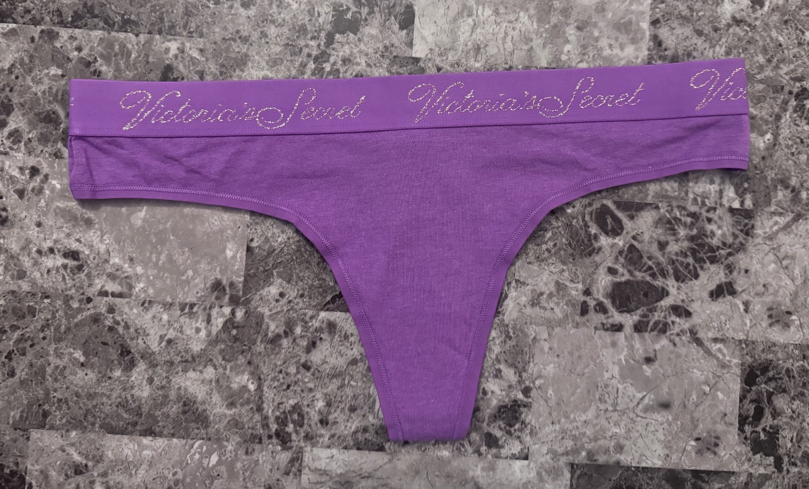 NWT VICTORIA’S SECRET L PURPLE THICK SILVER LOGO WAISTBAND RARE THONG PANTIES
