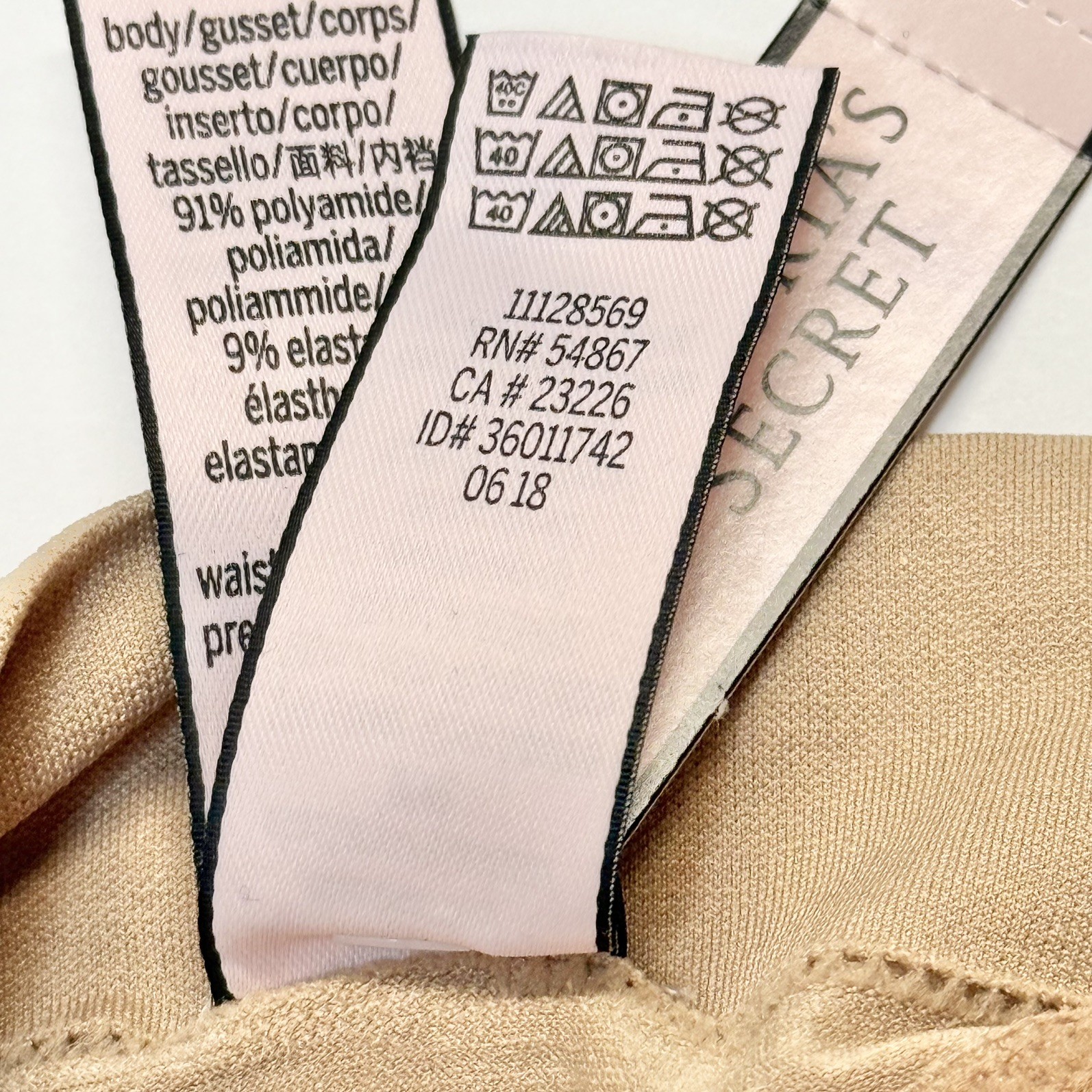 Set of 2 Vintage Victoria’s Secret Logo Band Soft Nude Black Thong Panties Med