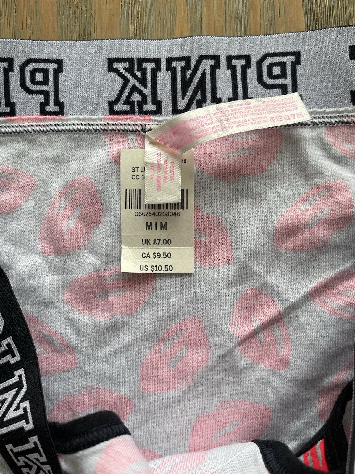 NWT Victoria’s Secret PINK Gray Neon Lips Wide Logo Band Low Hipster Panty M