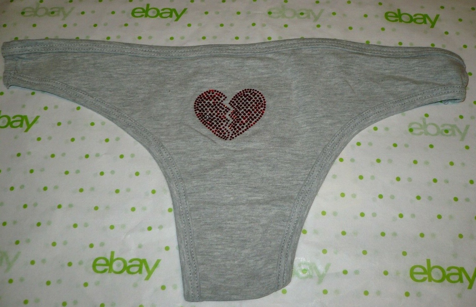 Rue 21 Women’s Cotton Thong Panties MEDIUM Red Rhinestone Broken Heart New
