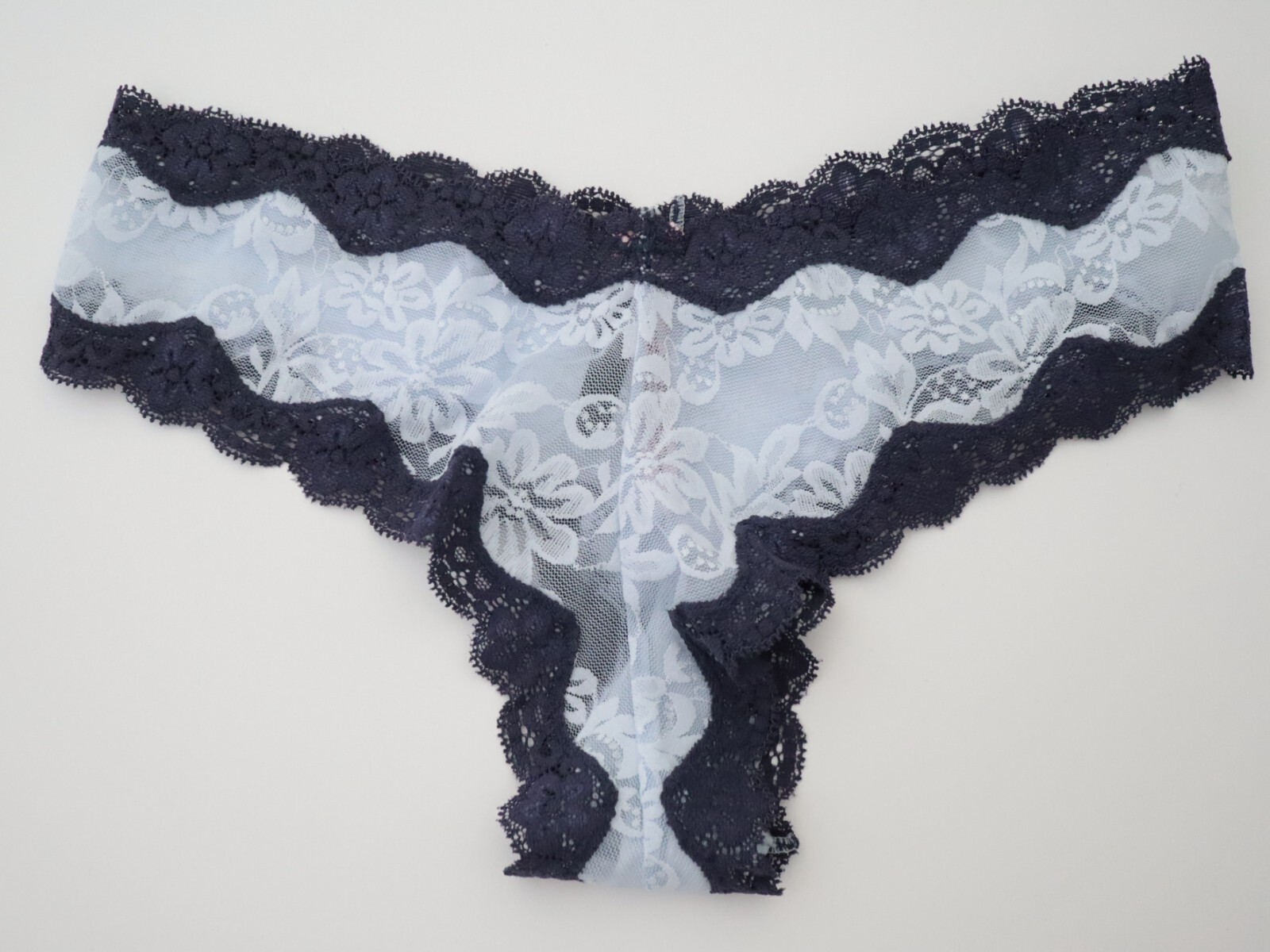 NEW Victoria’s Secret VTG Sexy Little Things Stretch Lace Cheeky Panty MEDIUM