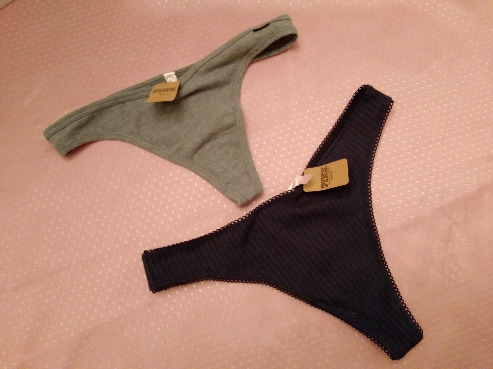 Victoria’s Secret NWT PINK 2 Medium Ribbed & Knit Thong Black & Gray