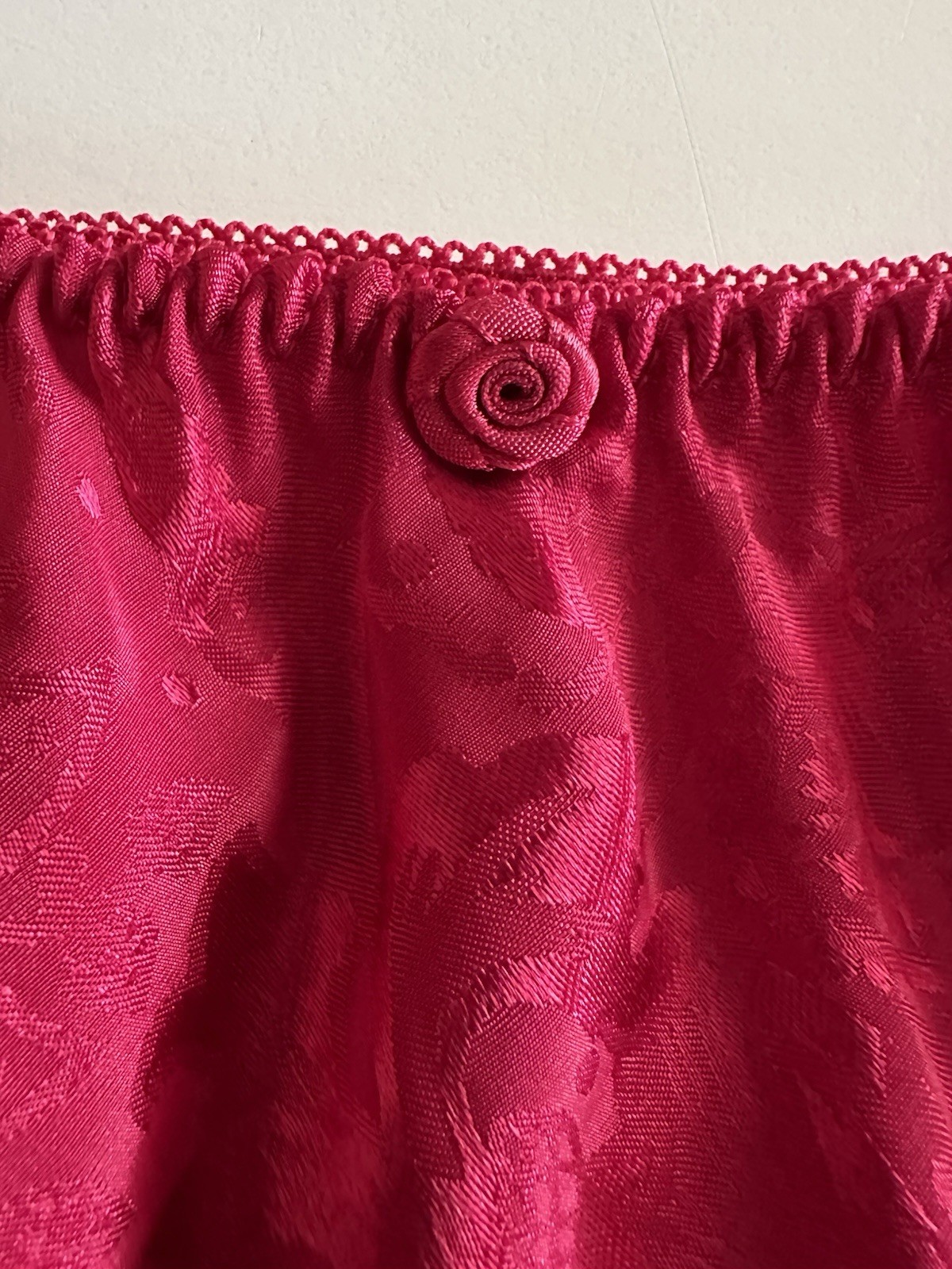 Victoria’s Secret Gold Label Red Satin Jacquard Bikini Panties Lace Trim Rose M