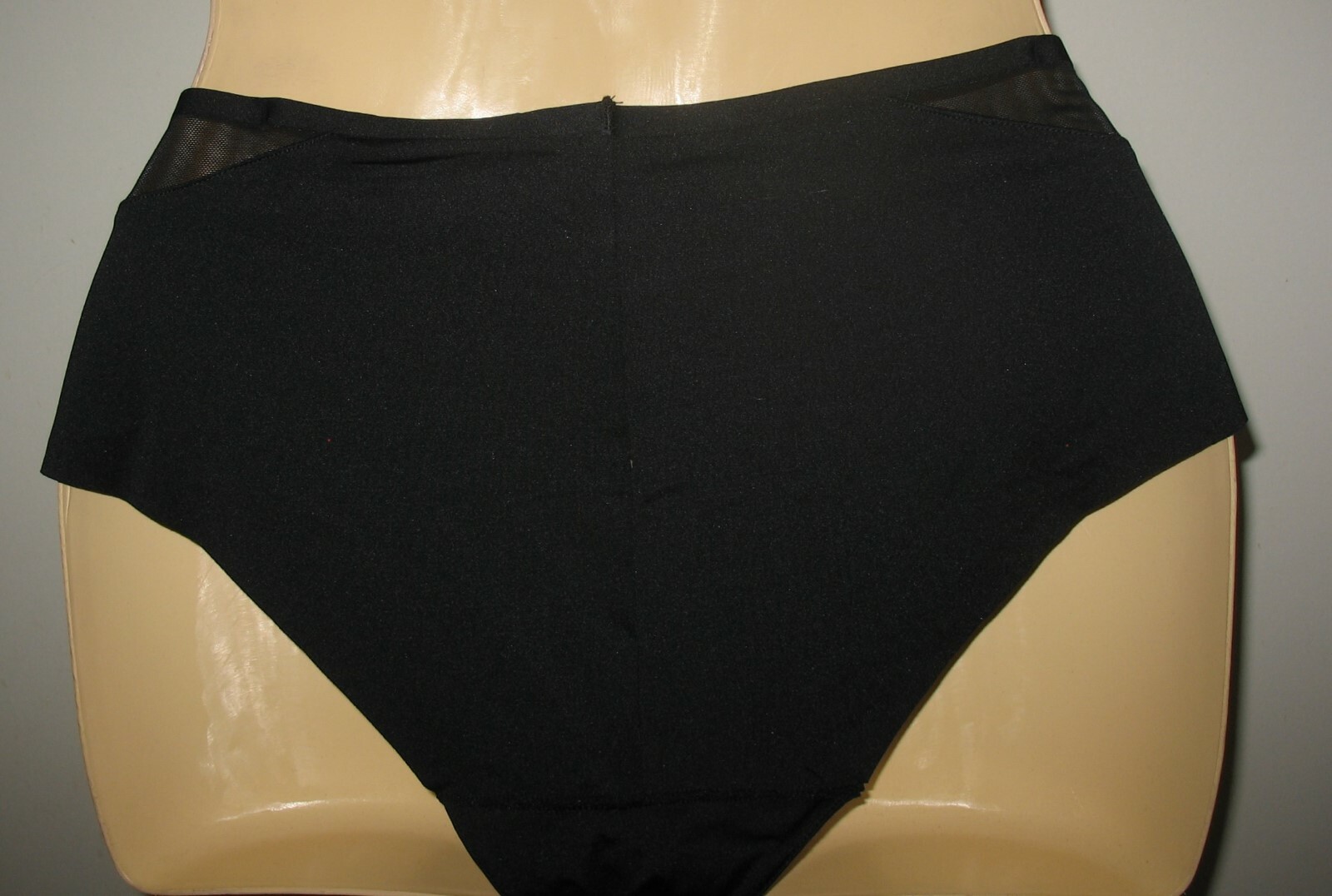 IZOD – NEW – XL – BLACK POLY STRETCH HIPSTER PANTY – MESH SIDE PANELS
