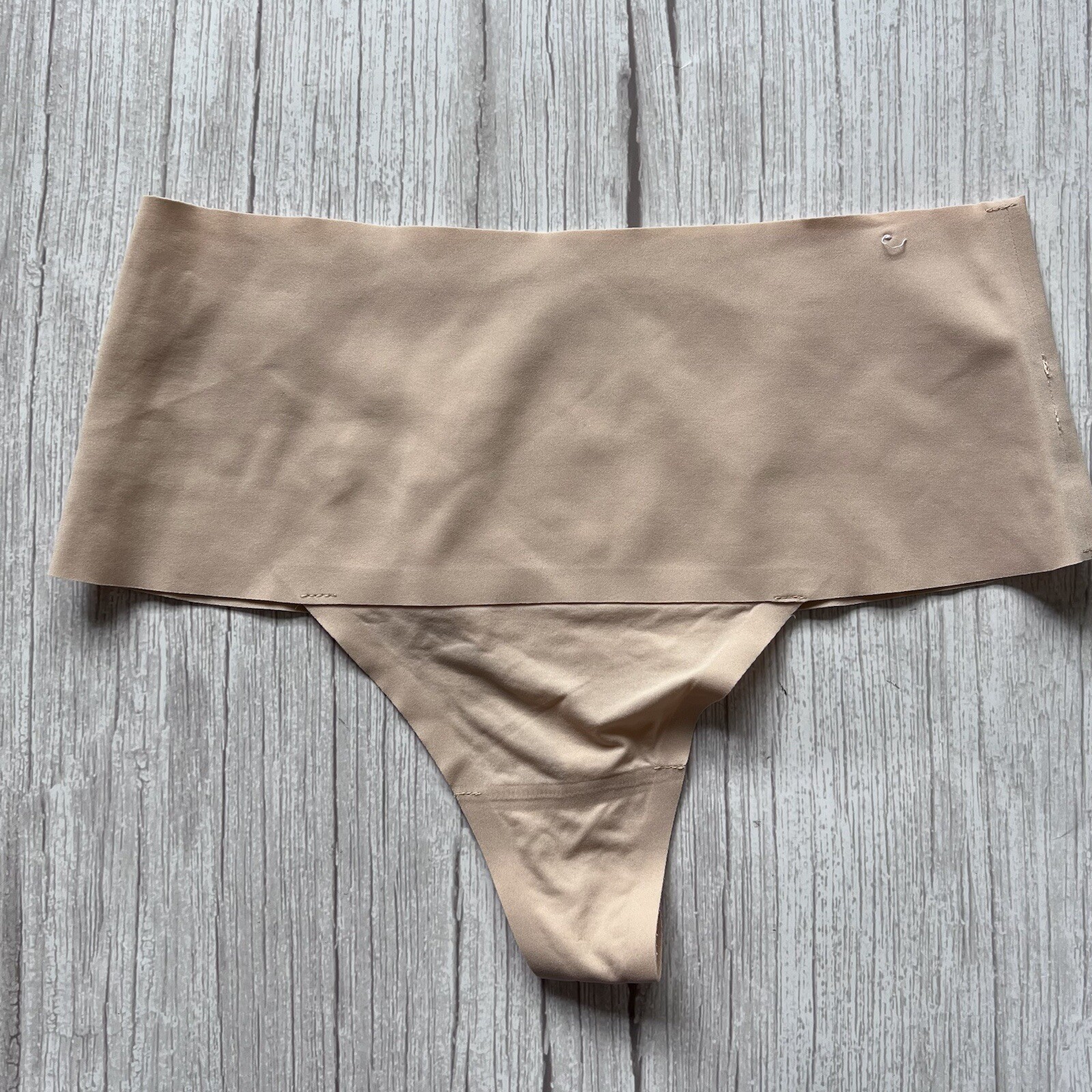 SPANX Women’s Undie-tectable Thong SP0115 Size S