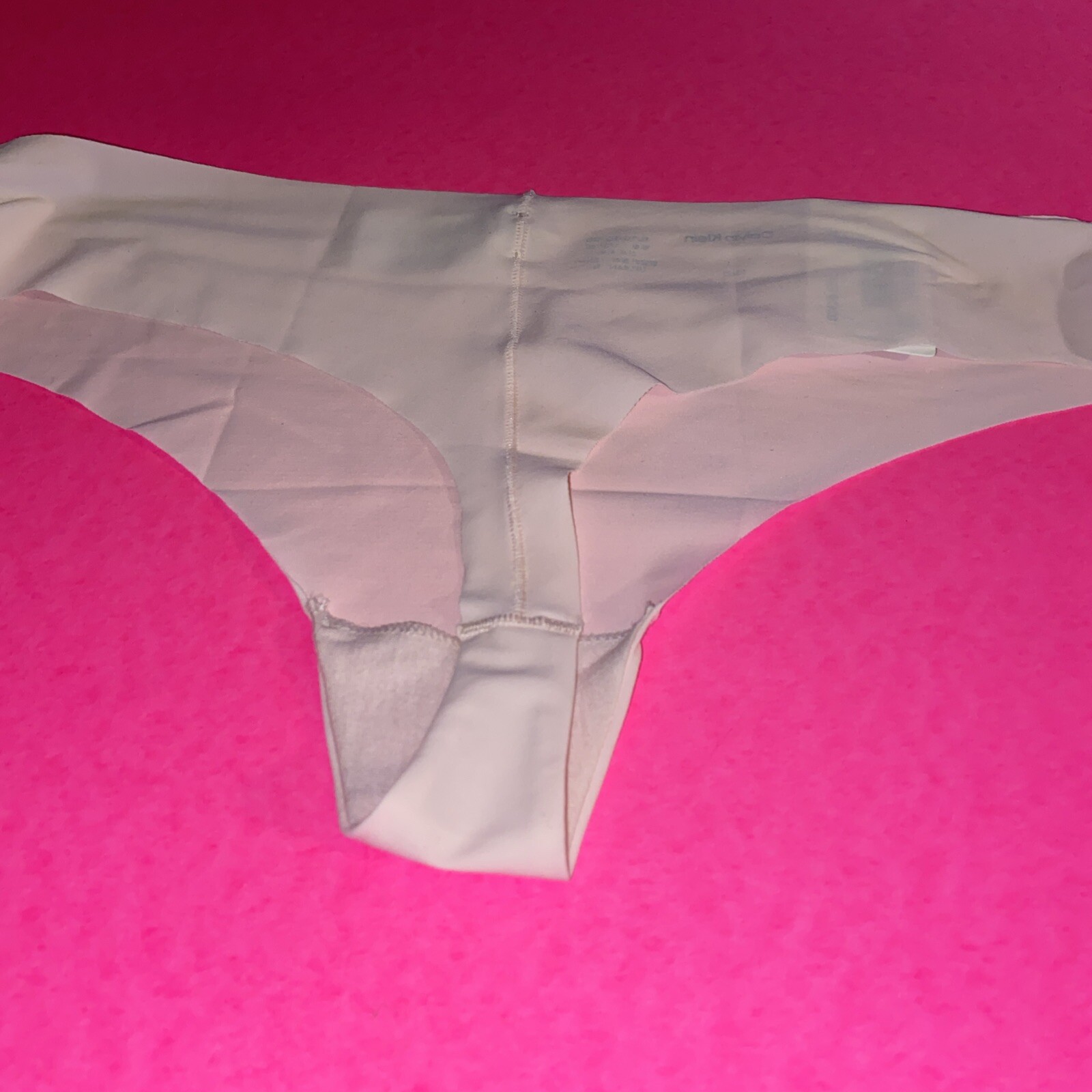 NEW! Calvin Klein Pale Pink Thong / Size 8 / X-LARGE/ Retail $15