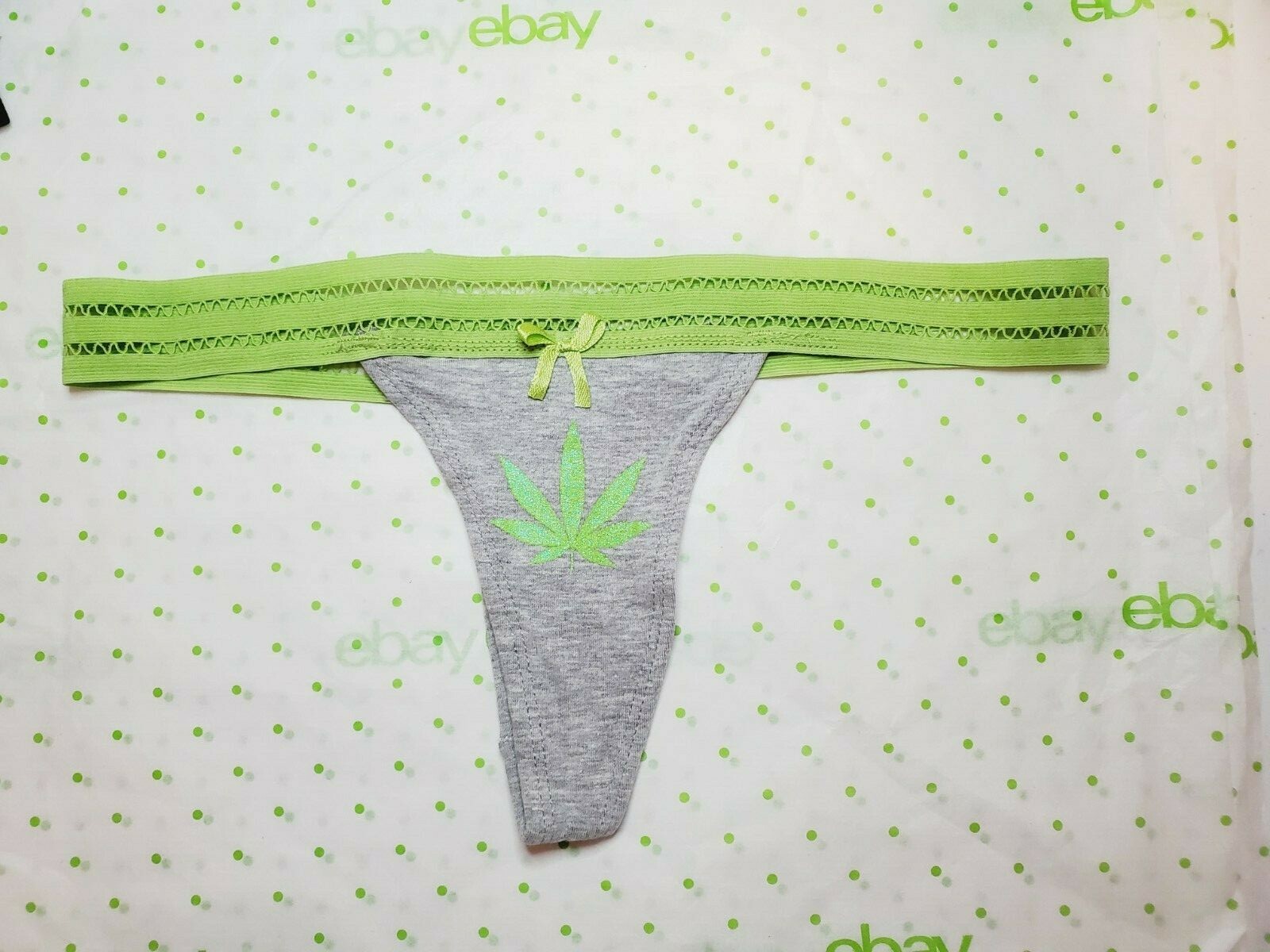 Rue 21 Women’s Thong Panties LARGE W Stretchy Waistband Green Marijuana Leaf