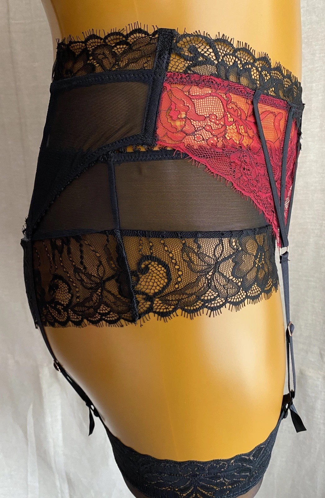 Ann Summers LOVE PASSION Panties & Suspender Set, Black/Red Floral Lace UK16 New