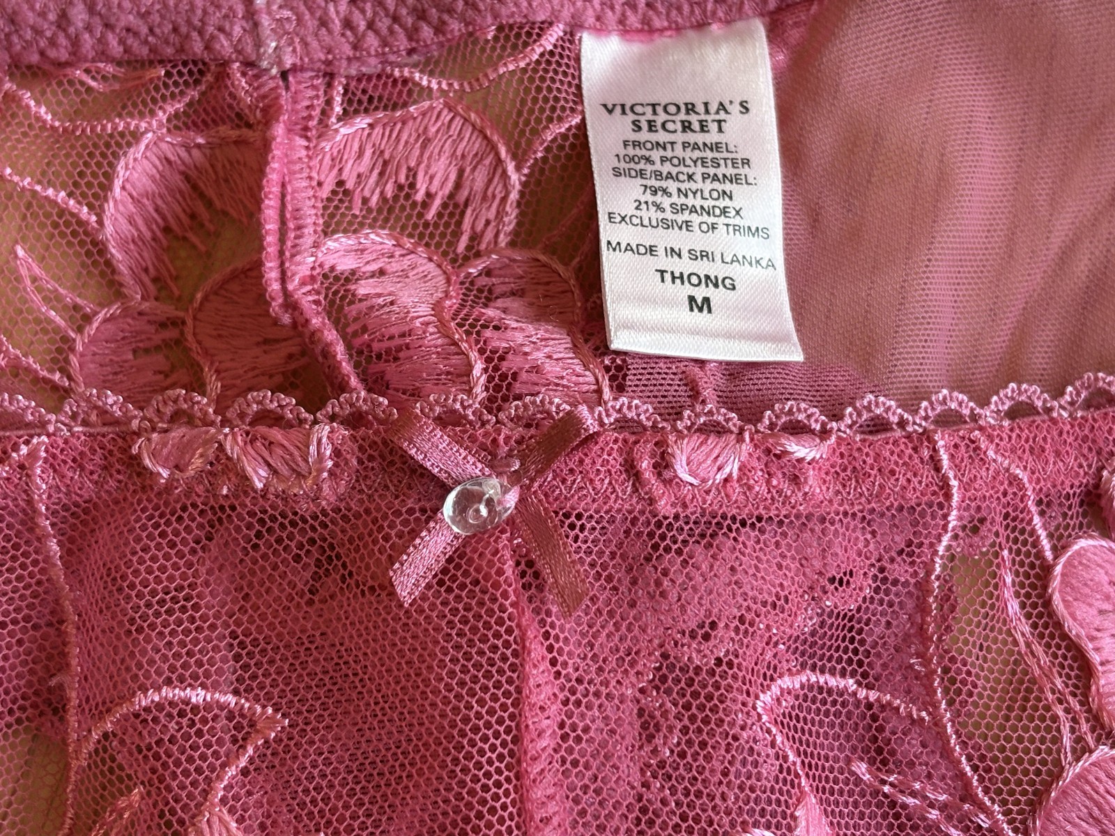 Victoria’s Secret Medium Pink Sheer Floral Lace Thong Panties NWOT NEW