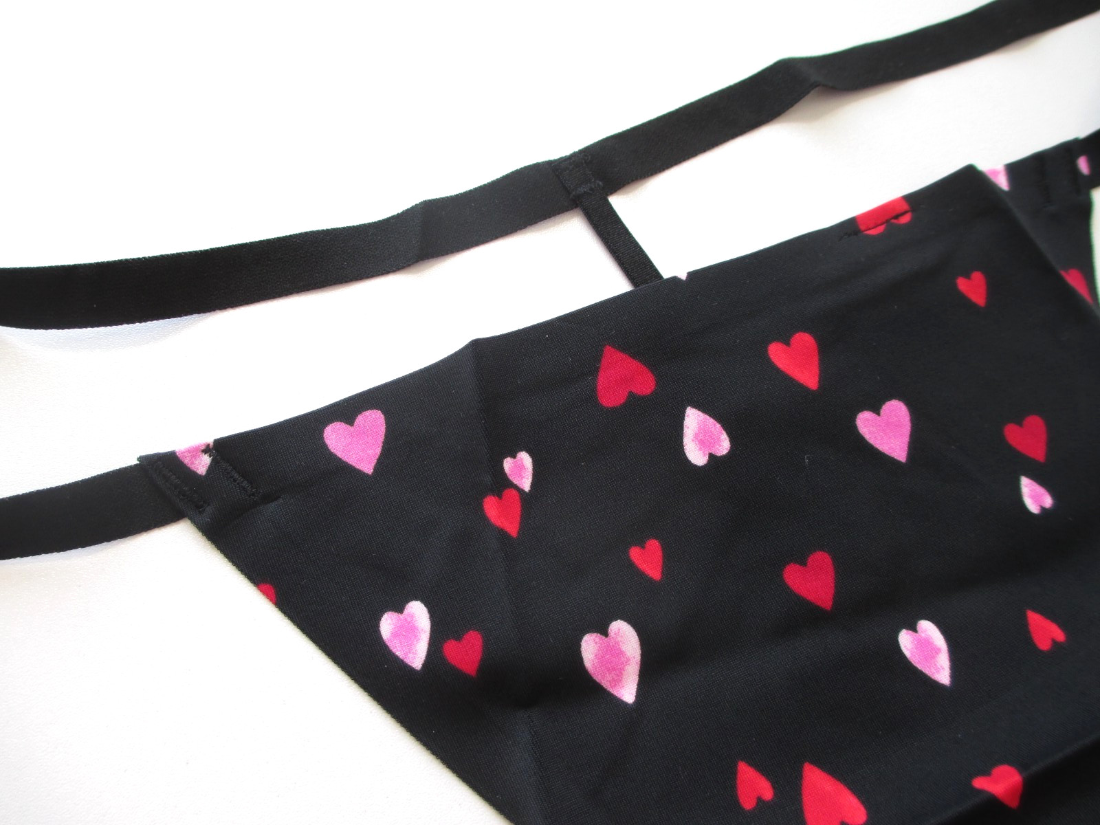 VICTORIA’S SECRET PINK No Show V-String Thong Panty VS Black Hearts S M L NWT