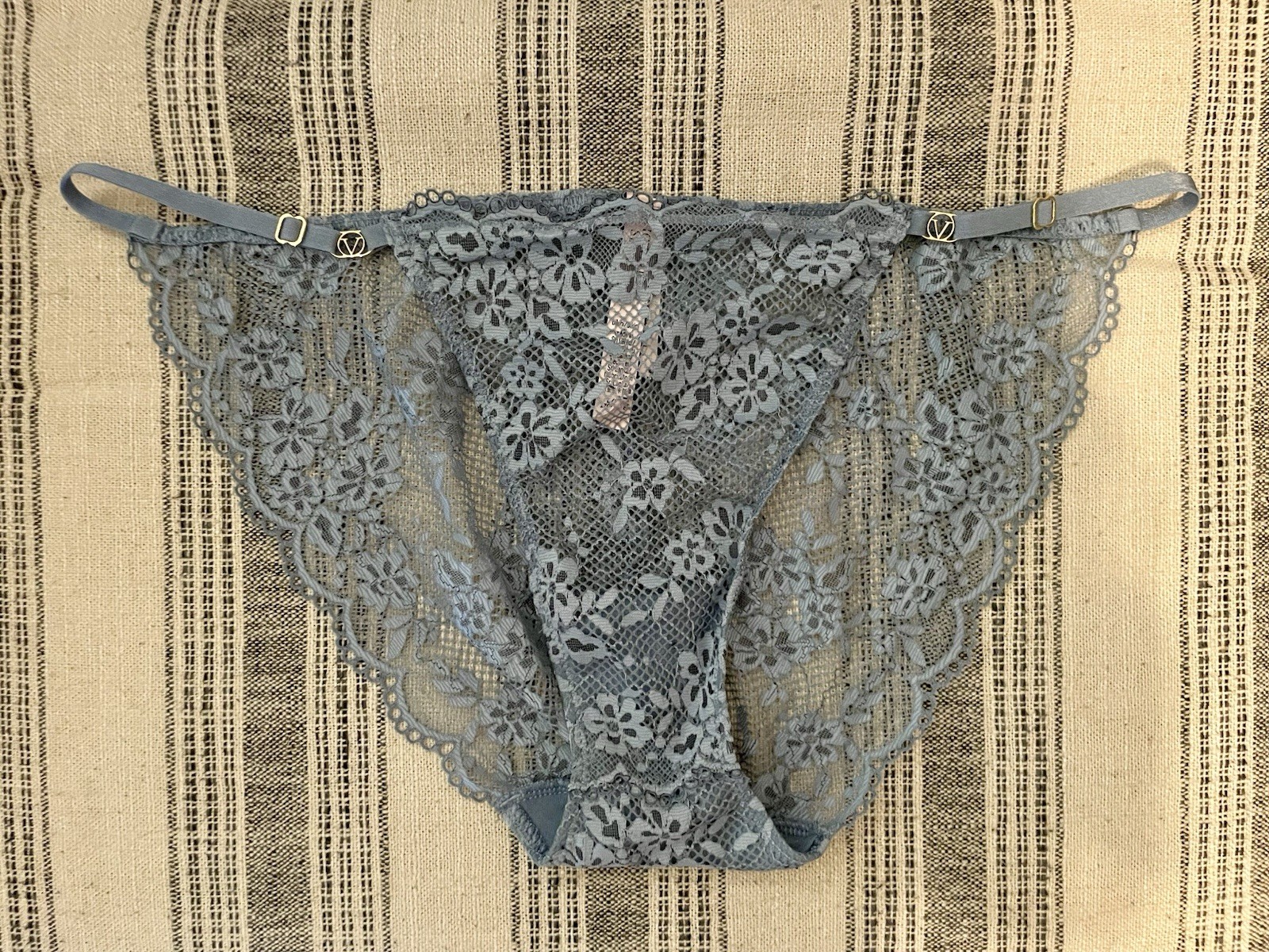 NWT Victoria Secret LOVE CLOUD Lace Adjustable String Bikini panty Blue L